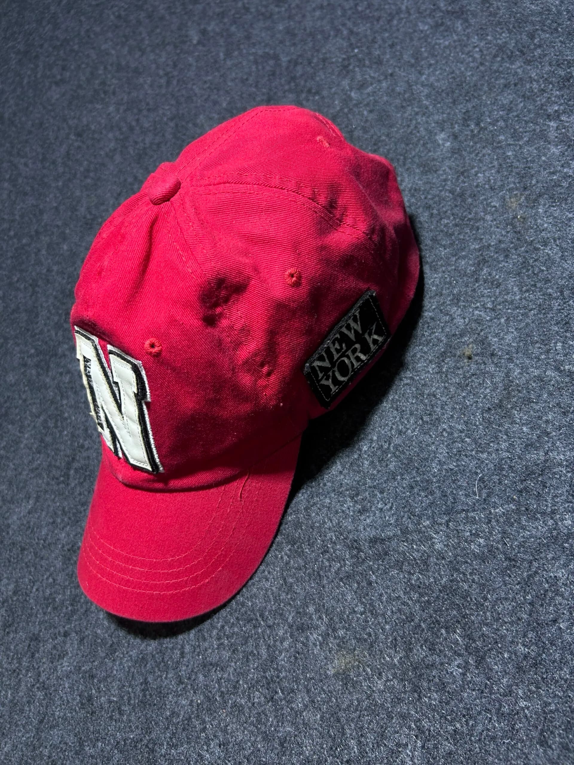 Red simple front view