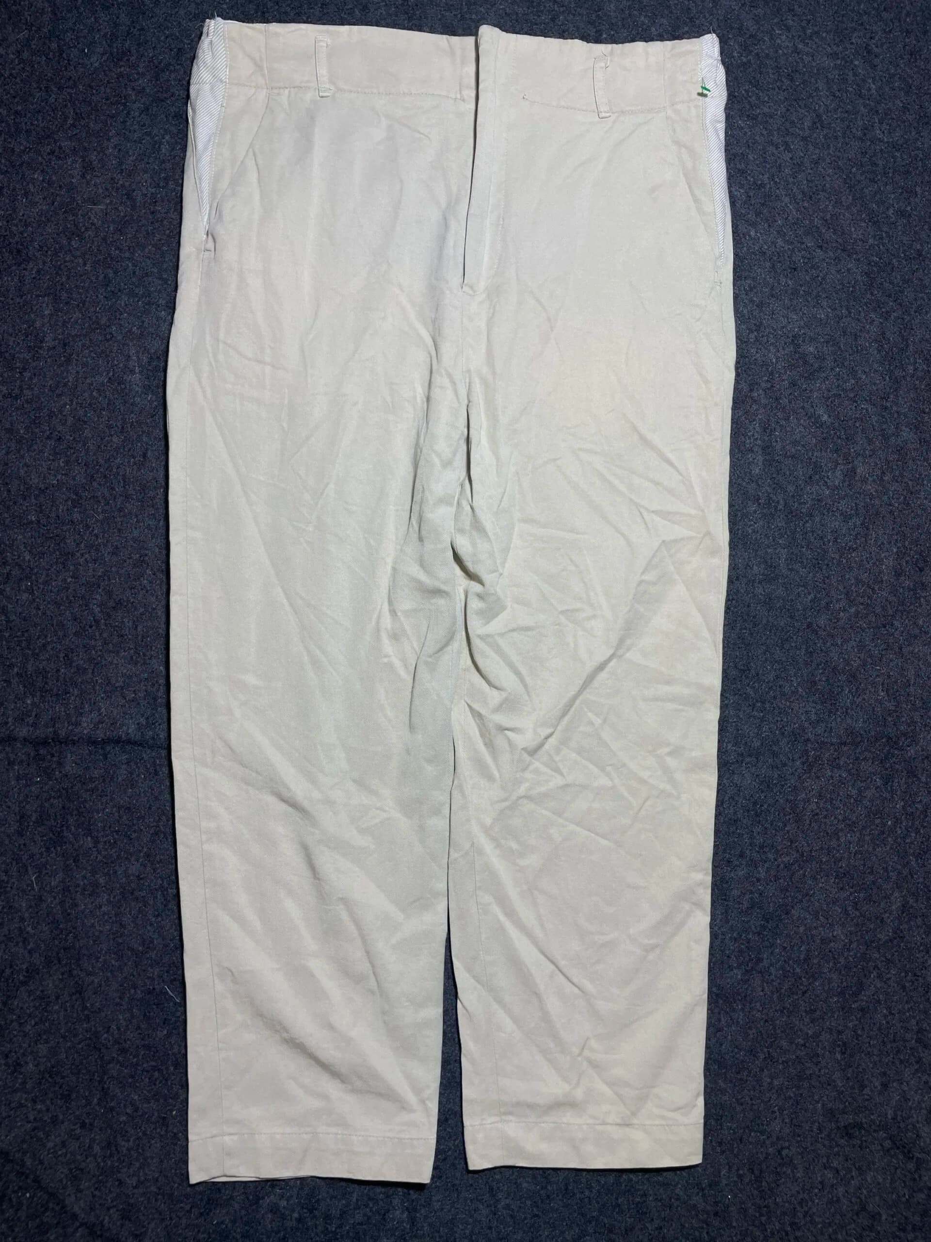 Zara Chinos front view