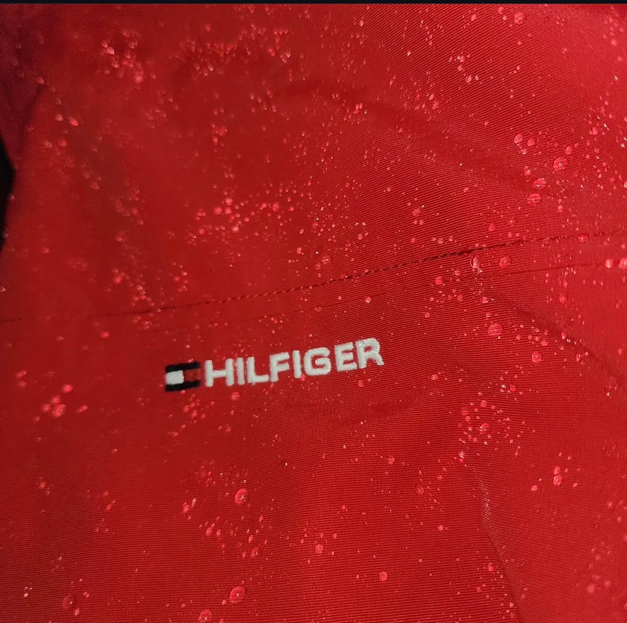 Tommy Hilfiger Men’s Red Hooded Water-Resistant Lightweight Jacket  | L