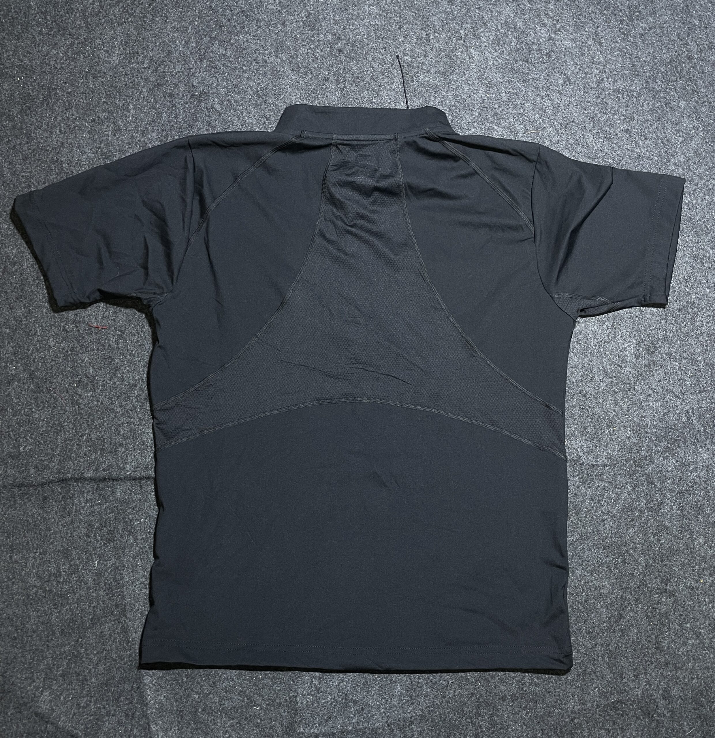 Under Armour Black T-Shirt detail view