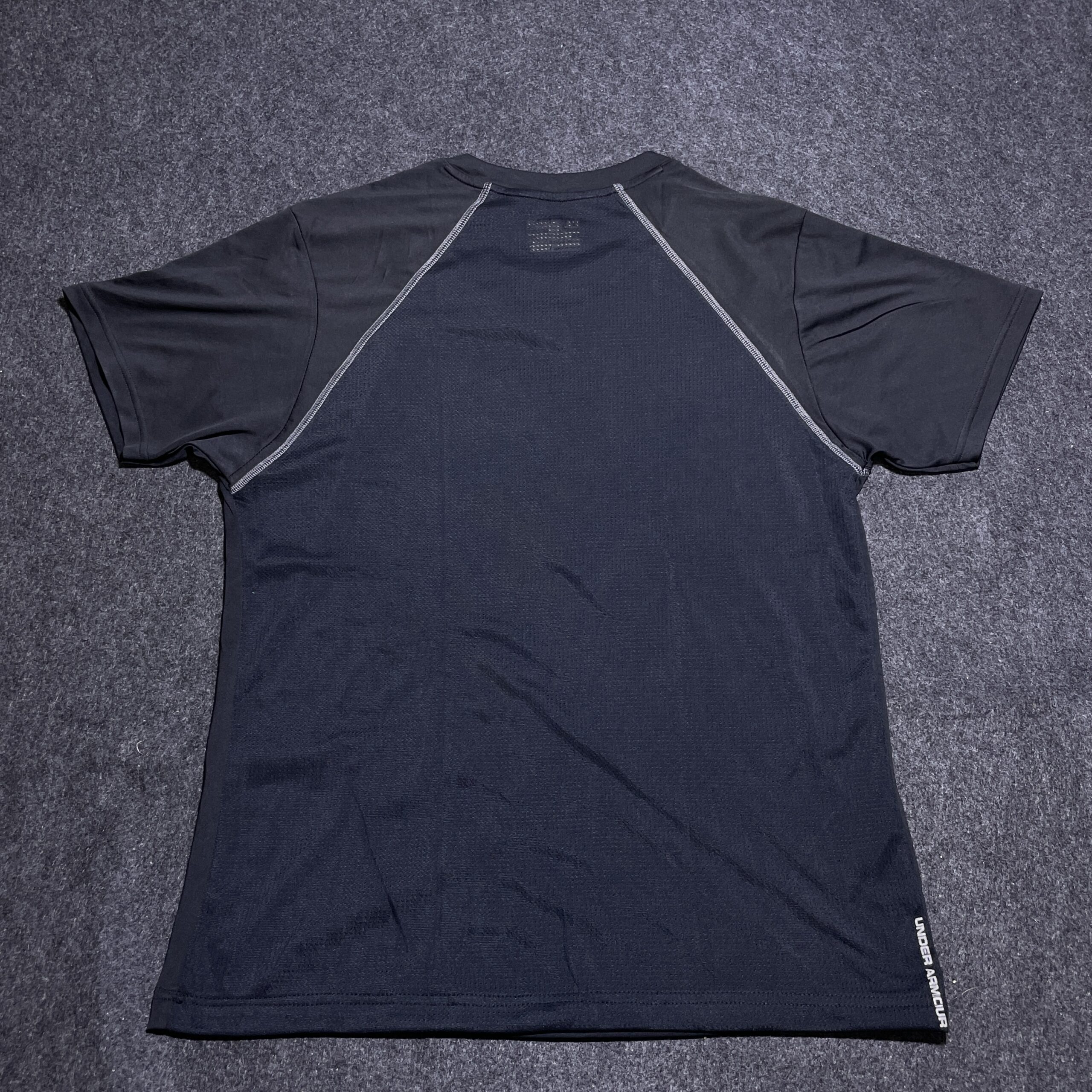 Under Armour Black T-Shirt detail view