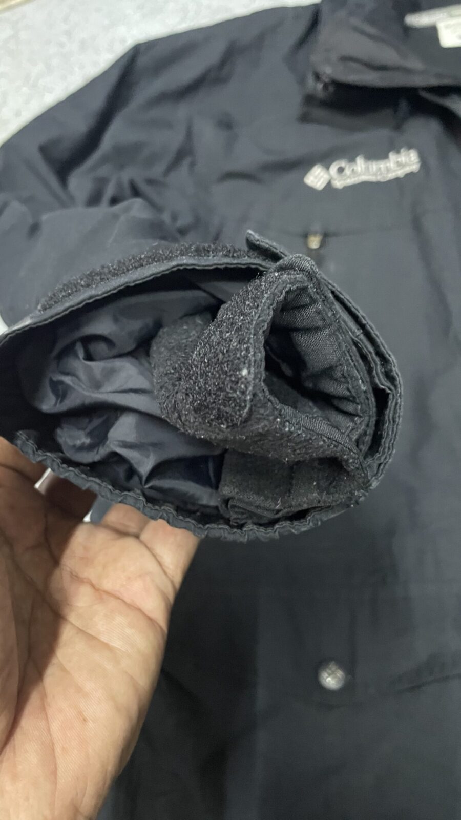 Columbia GORE-TEX Jacket detail view