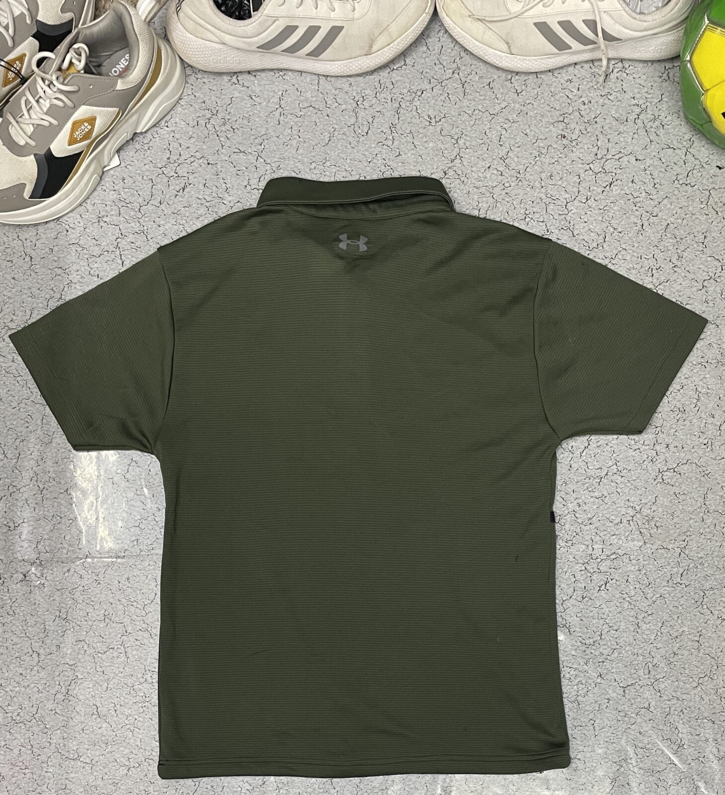 Under Armour Green T-Shirt detail view
