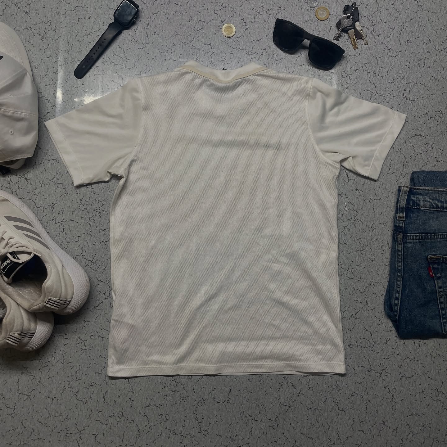GAP White Jersey detail view