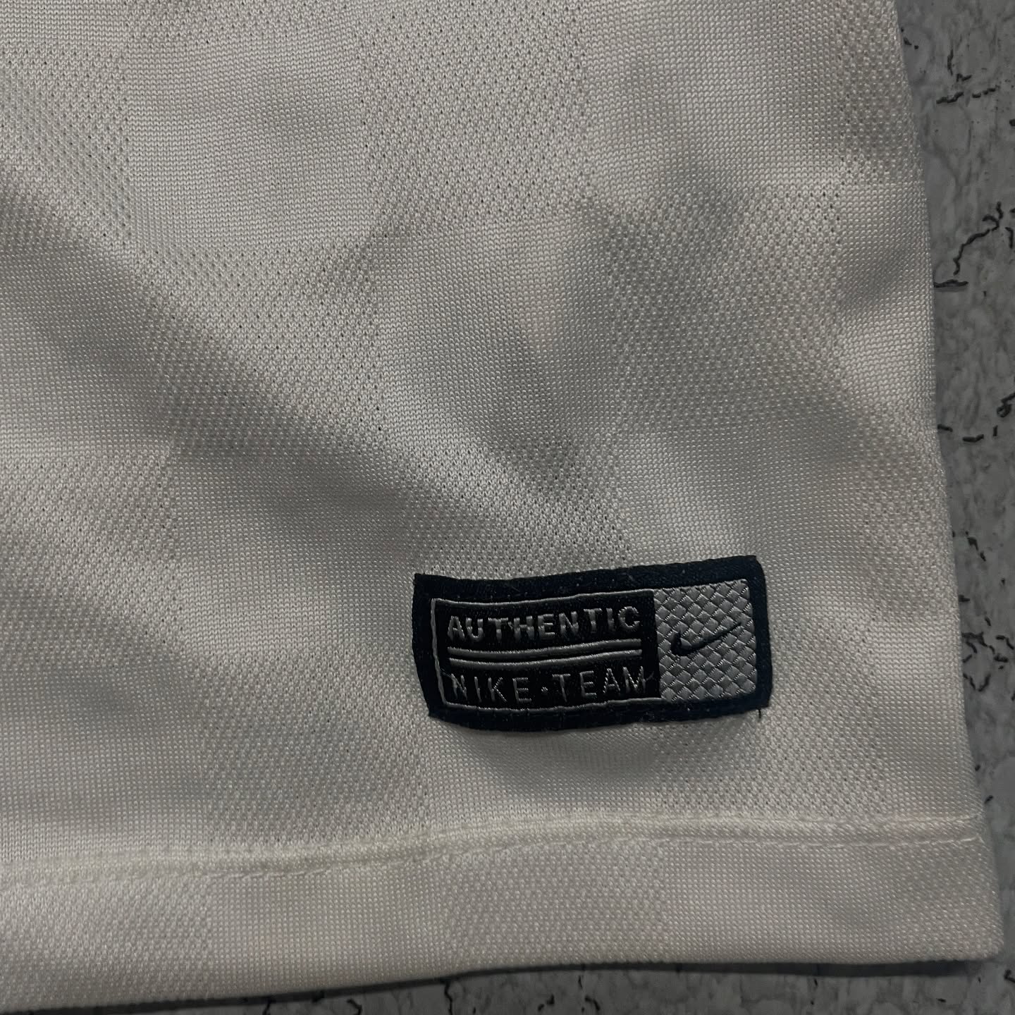 GAP White Jersey alternate view