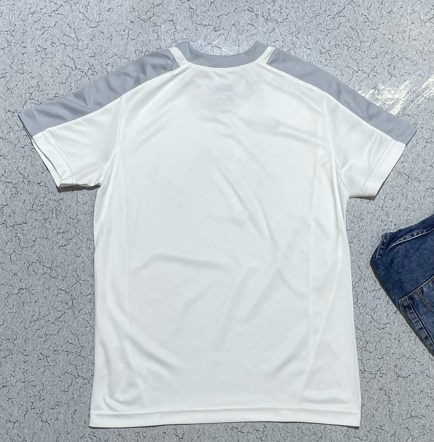 Nike T-Shirt alternate view