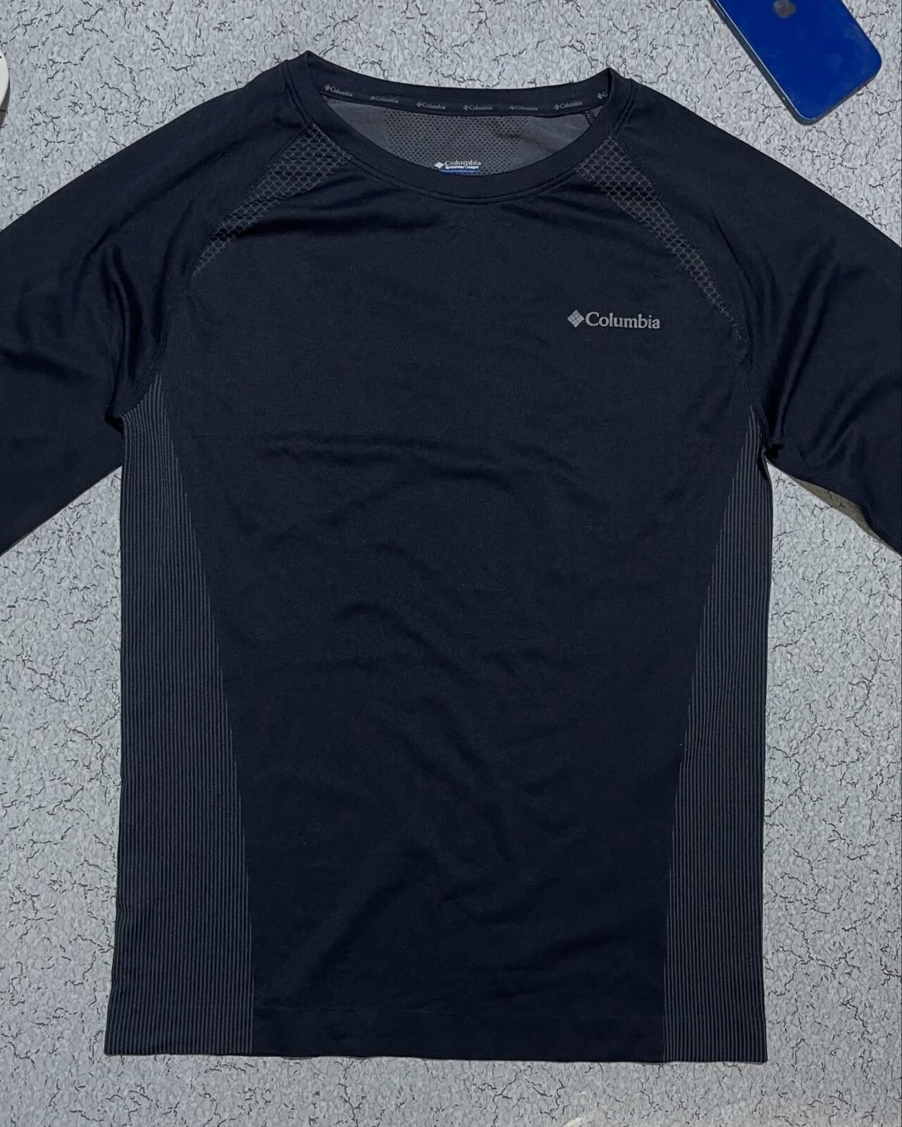 Columbia Black simple detail view