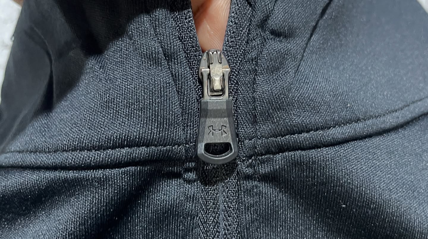 Under Armour Black T-Shirt detail view