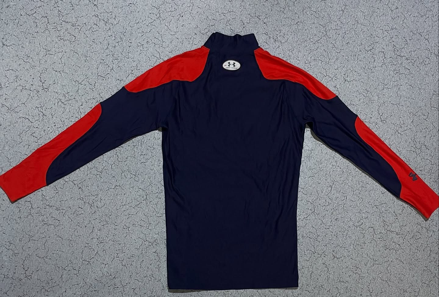 Under Armour simple alternate view