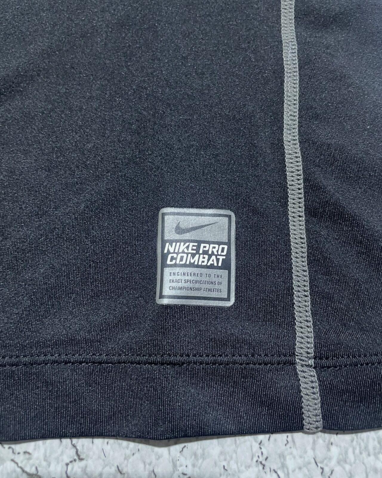 Nike simple alternate view