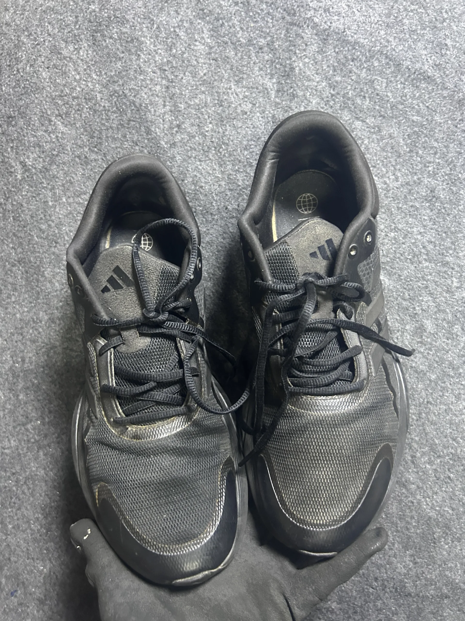 Adidas Black simple detail view