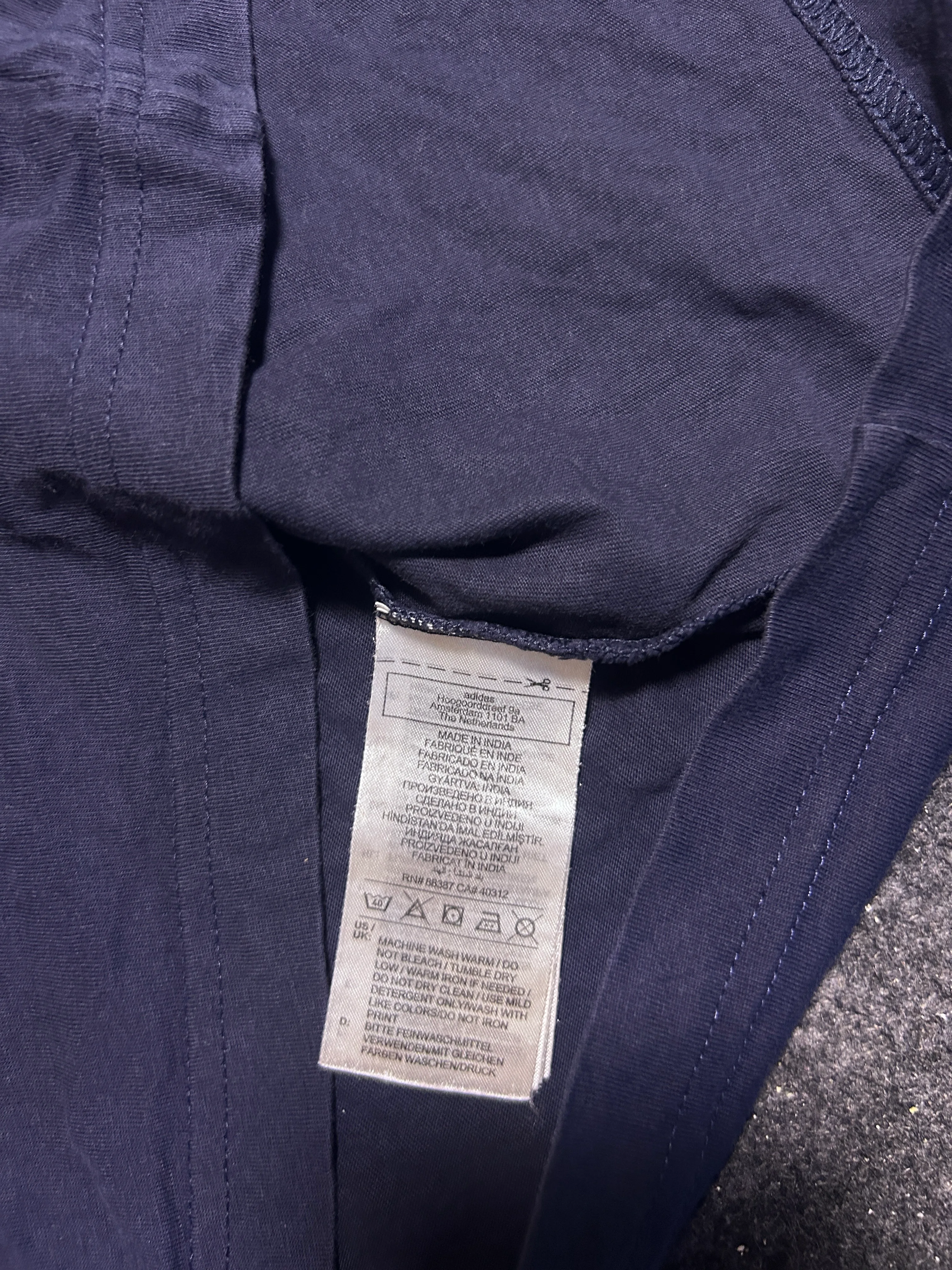 Adidas Navy Jeans detail view