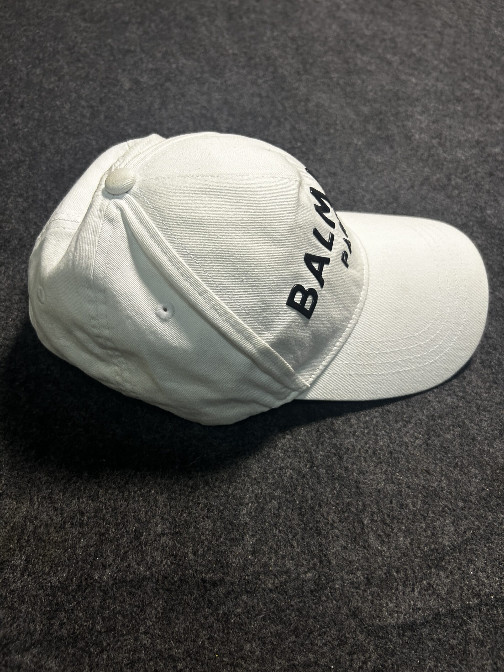 White simple alternate view