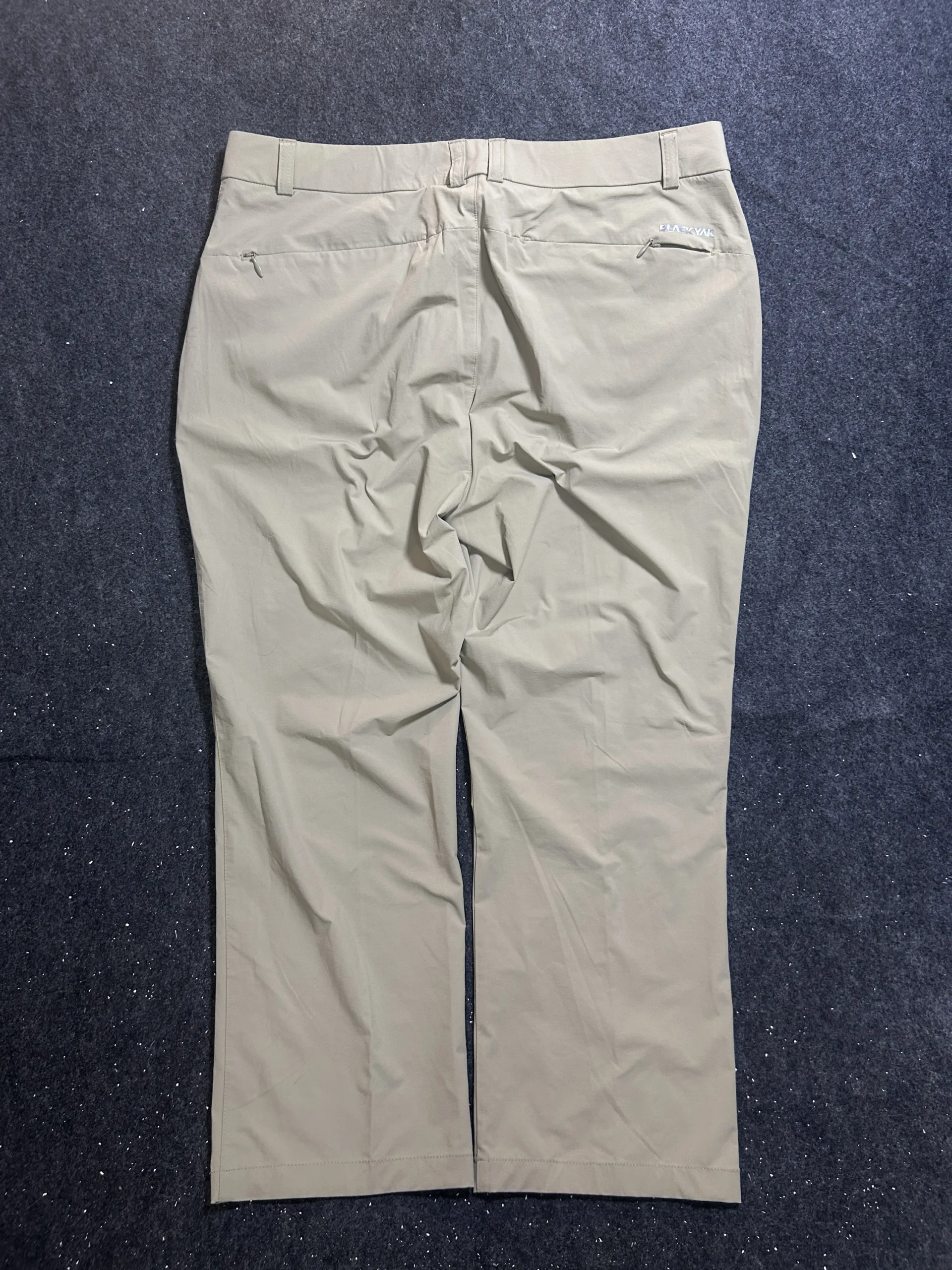 Pants detail view