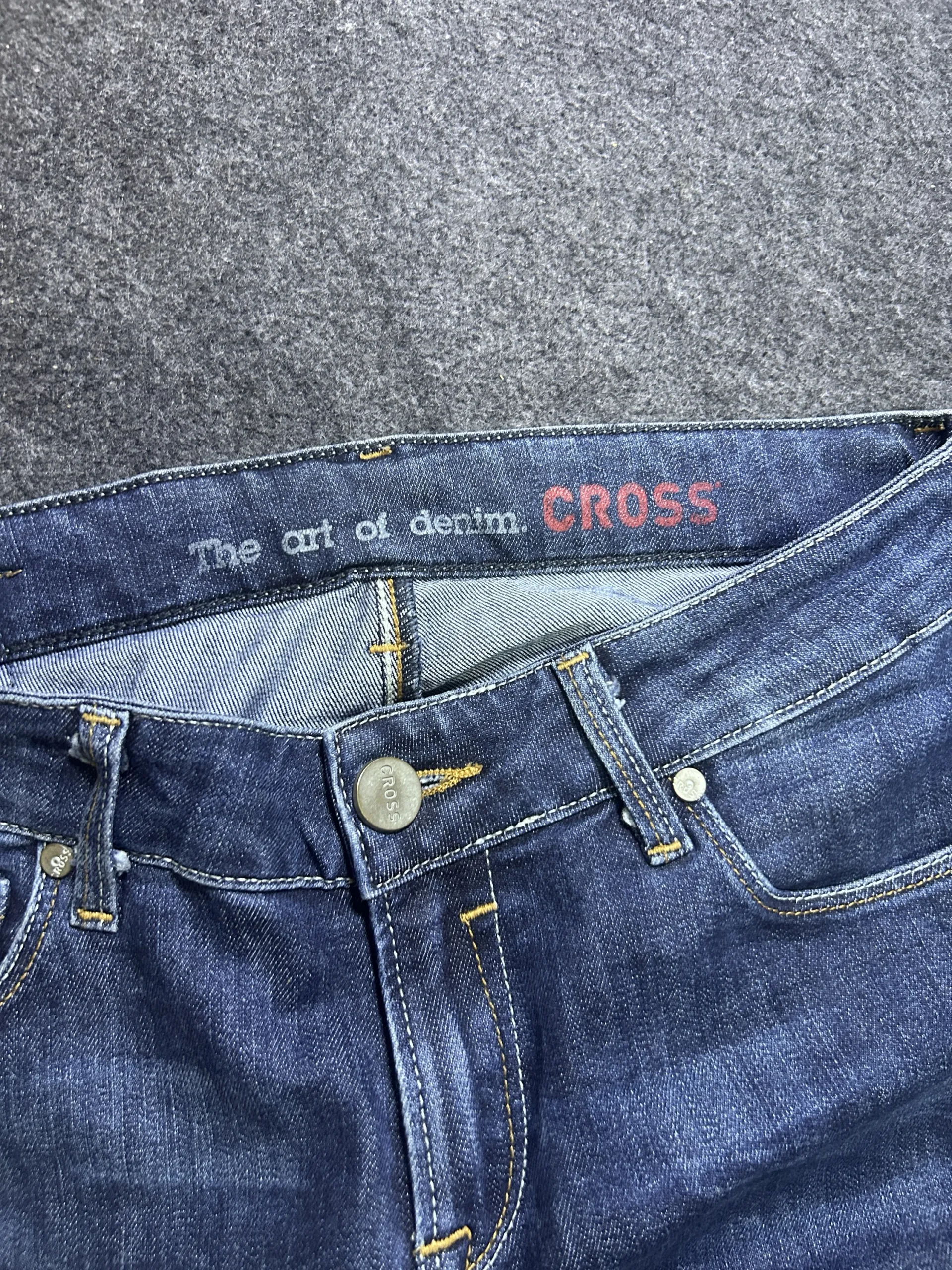 Jeans detail view