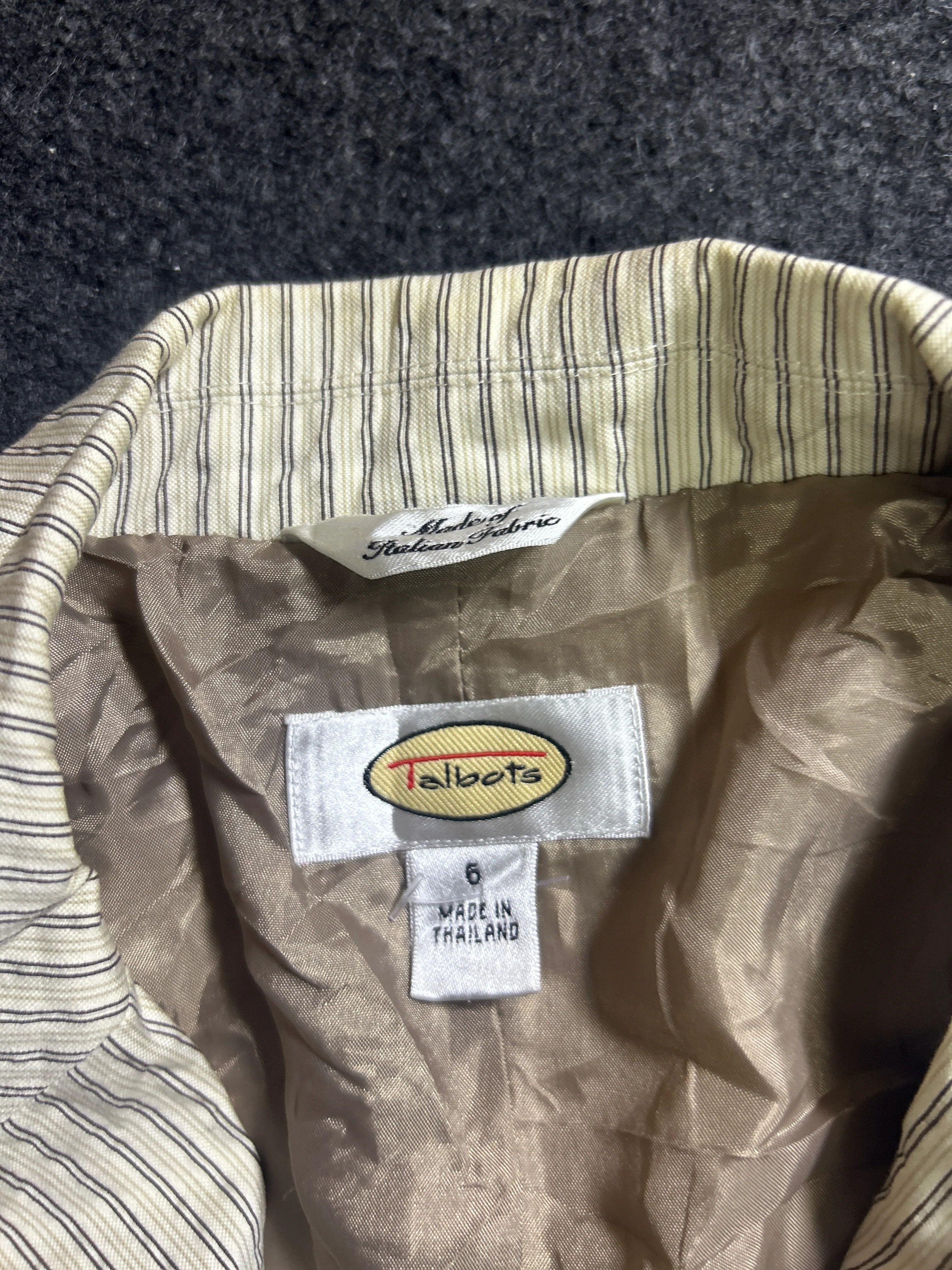 Jacket detail view