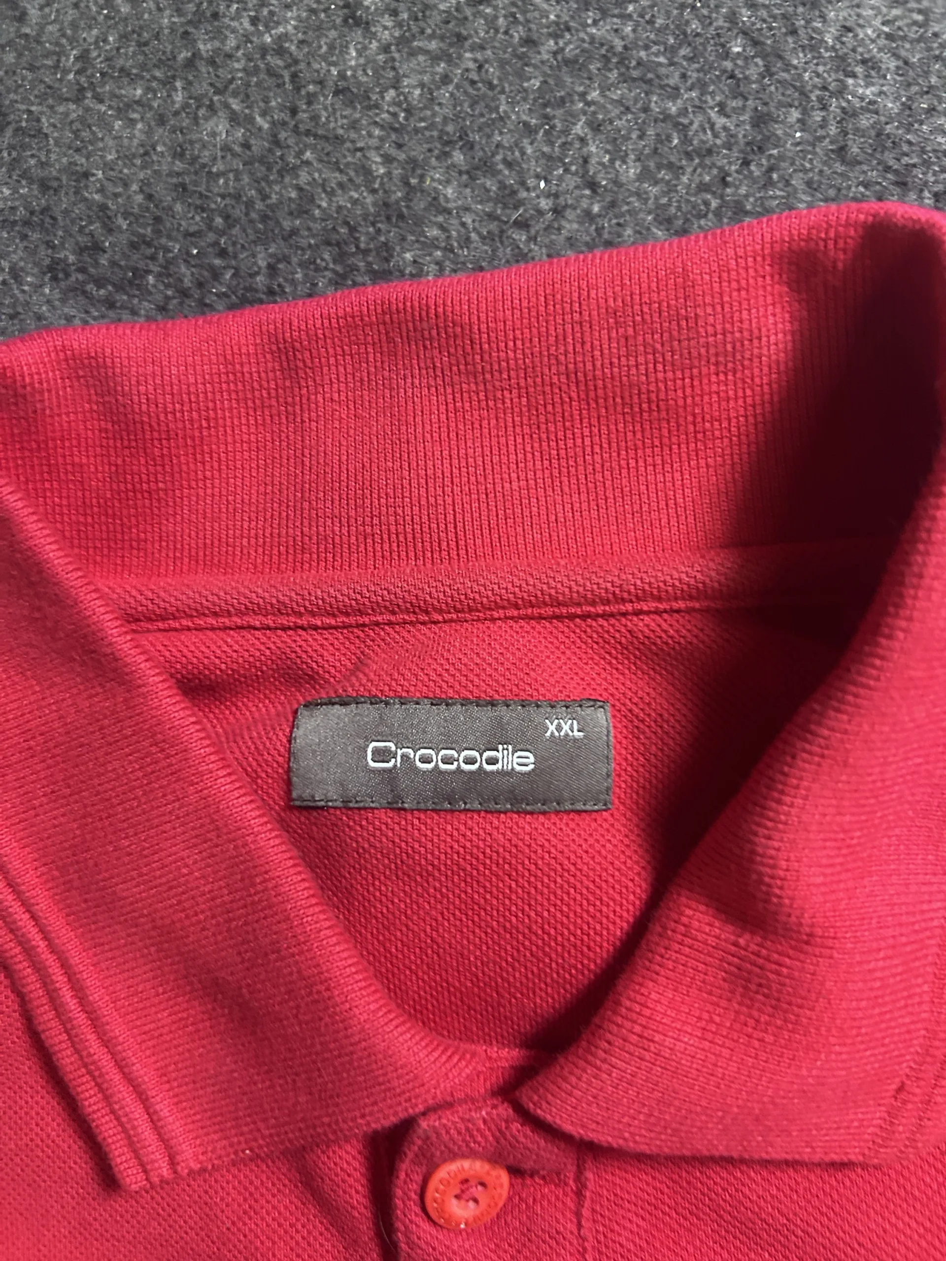 Red T-Shirt detail view