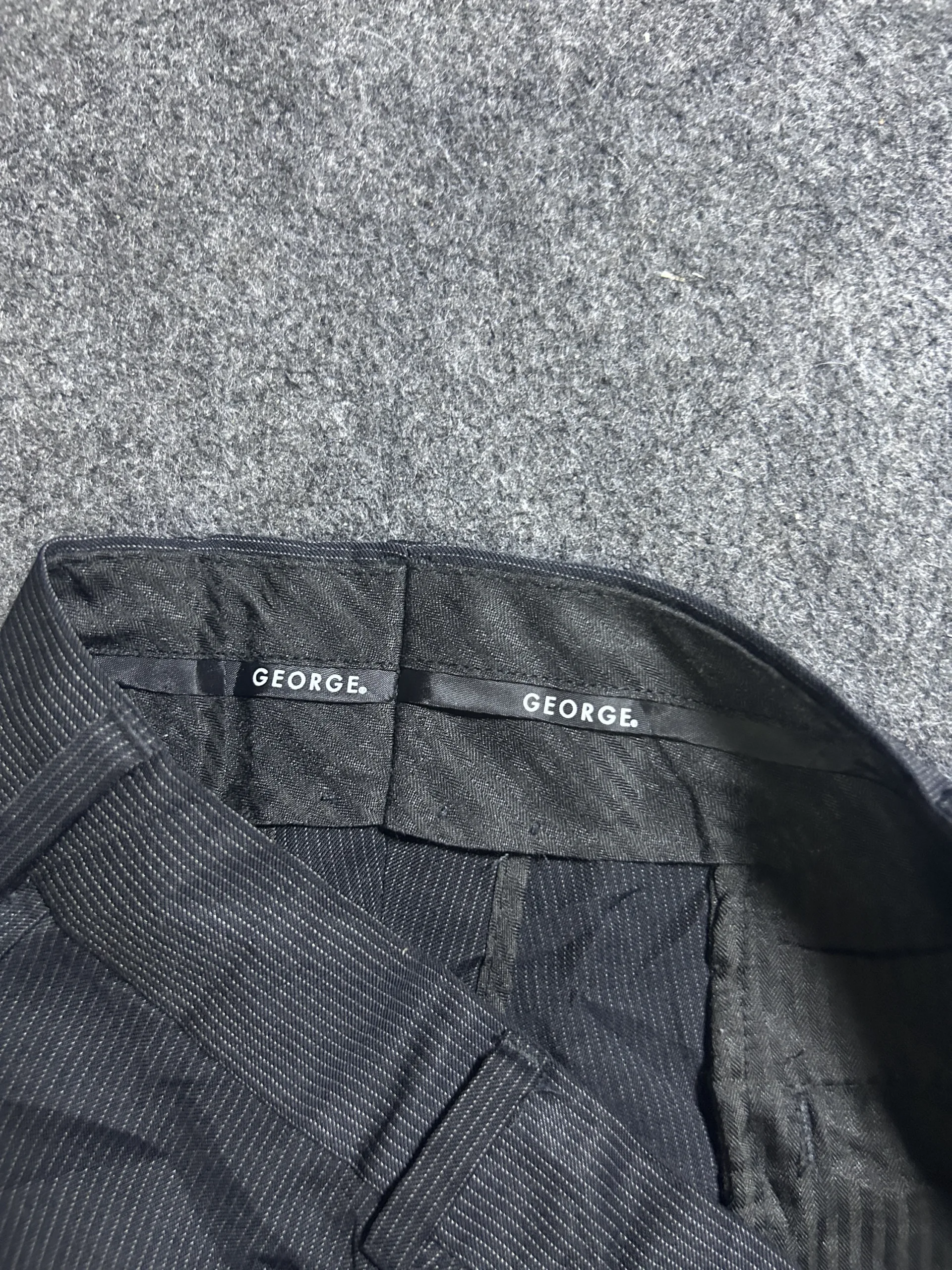 Black Trousers detail view