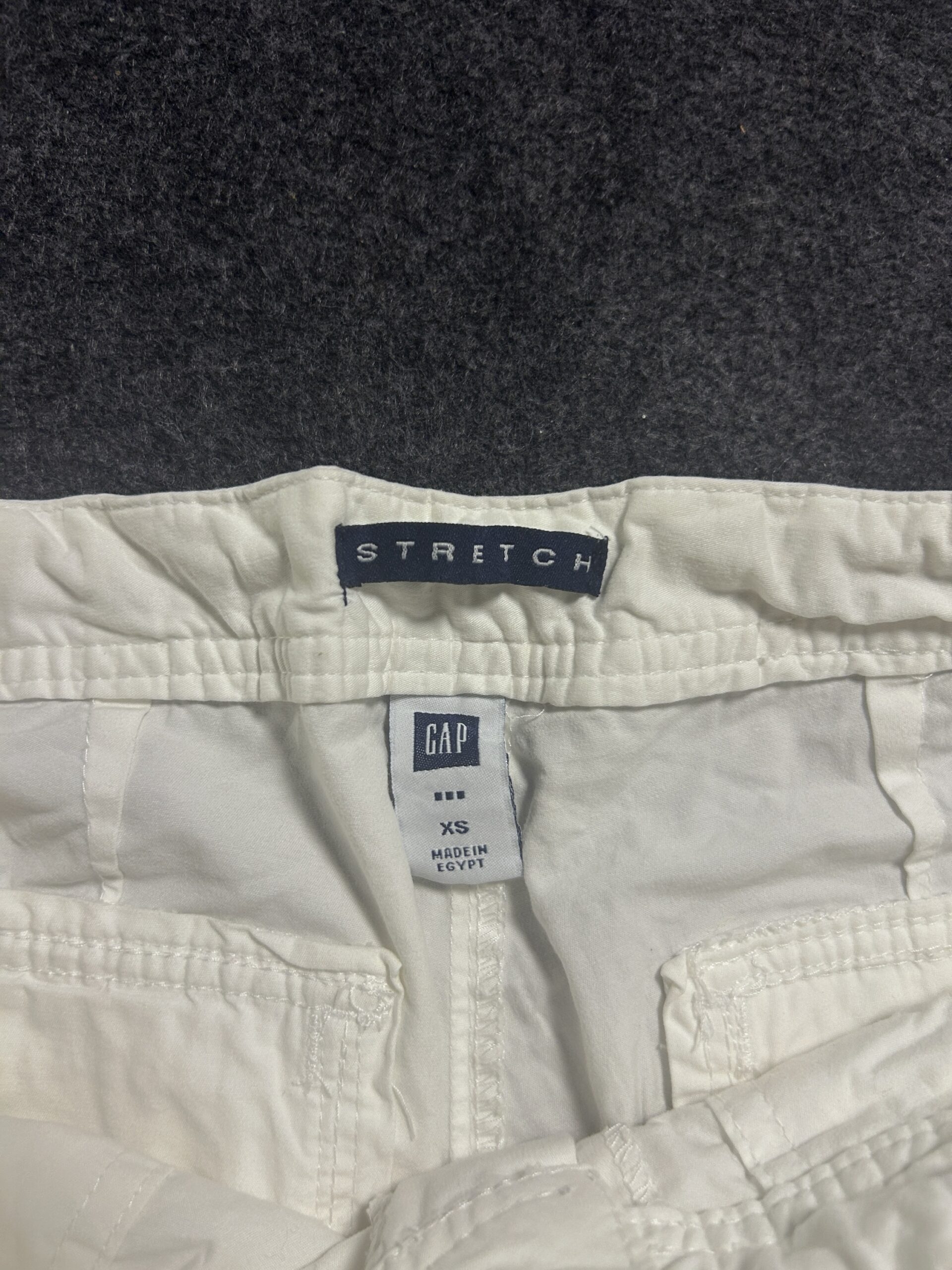 GAP White Pants back view