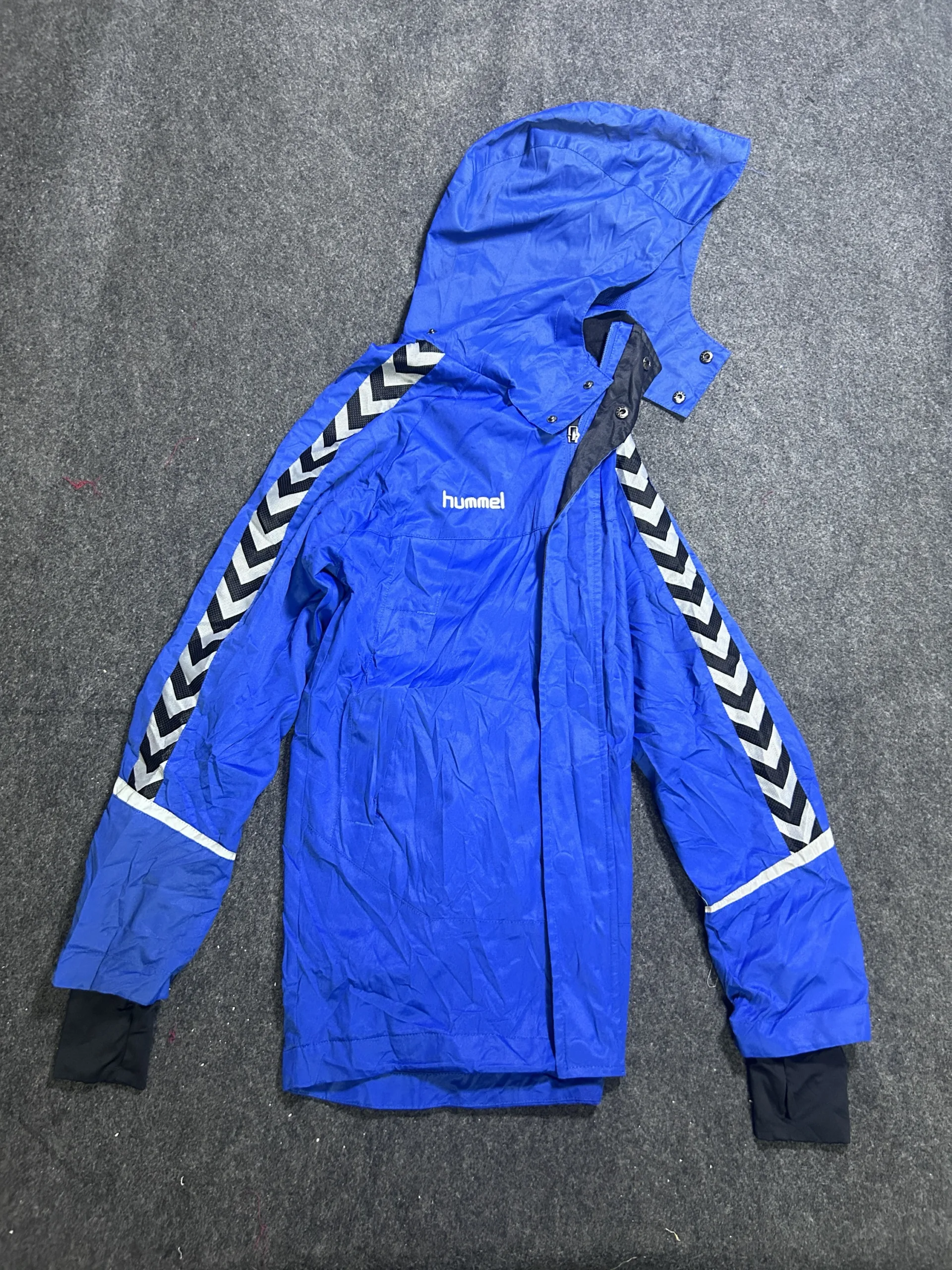 Blue Jacket alternate view