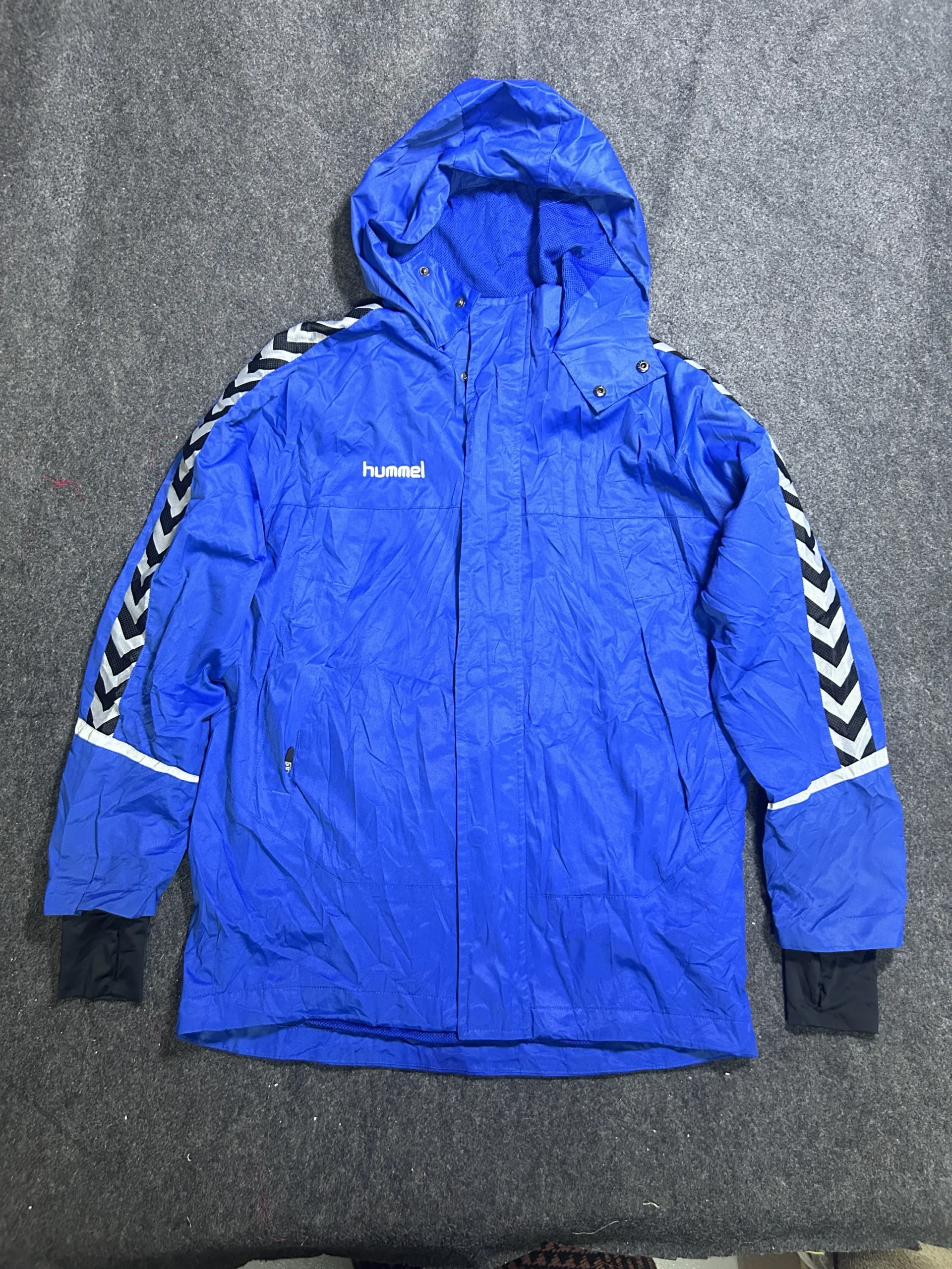 Blue Jacket detail view