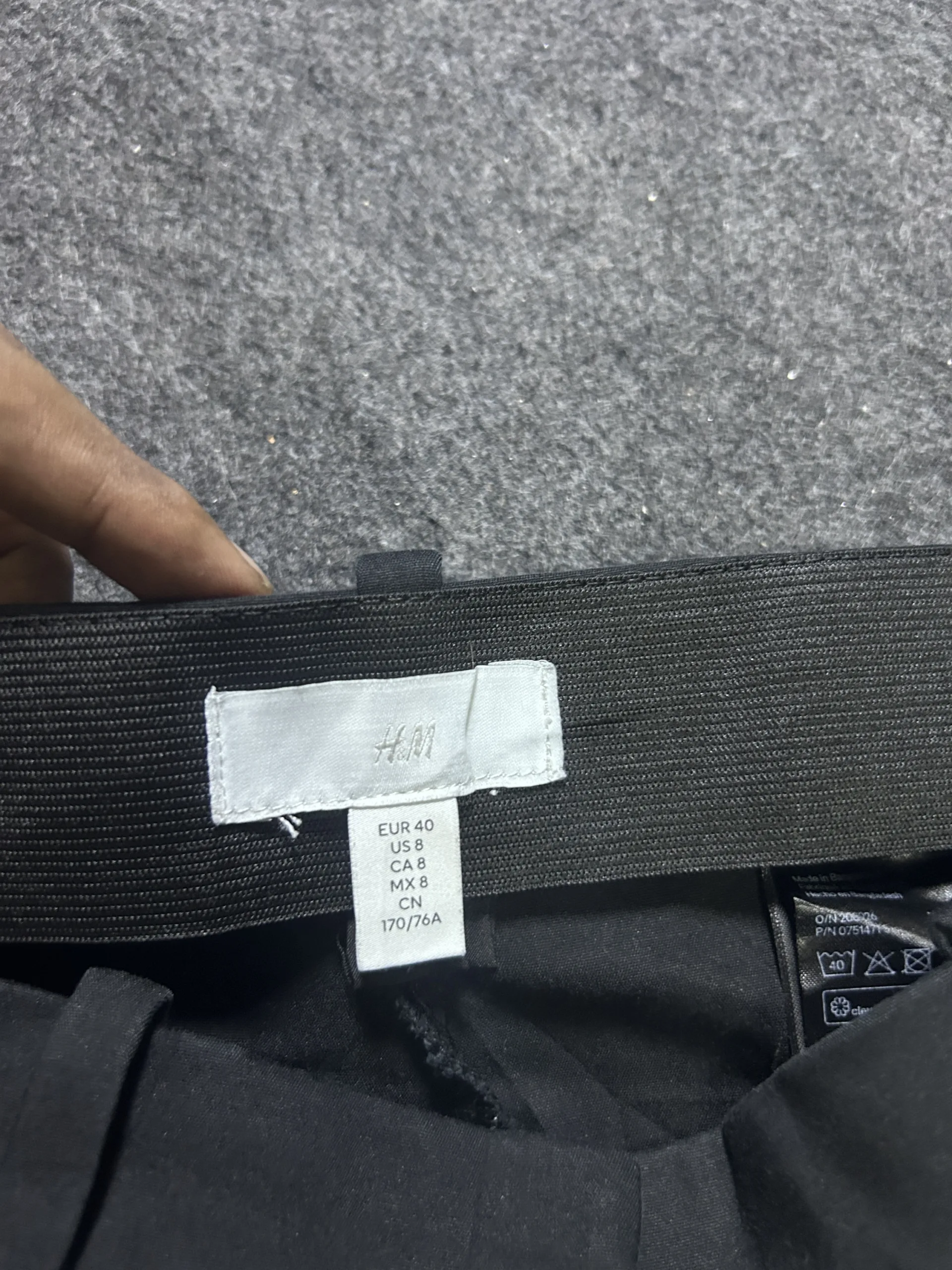 Black Trousers detail view