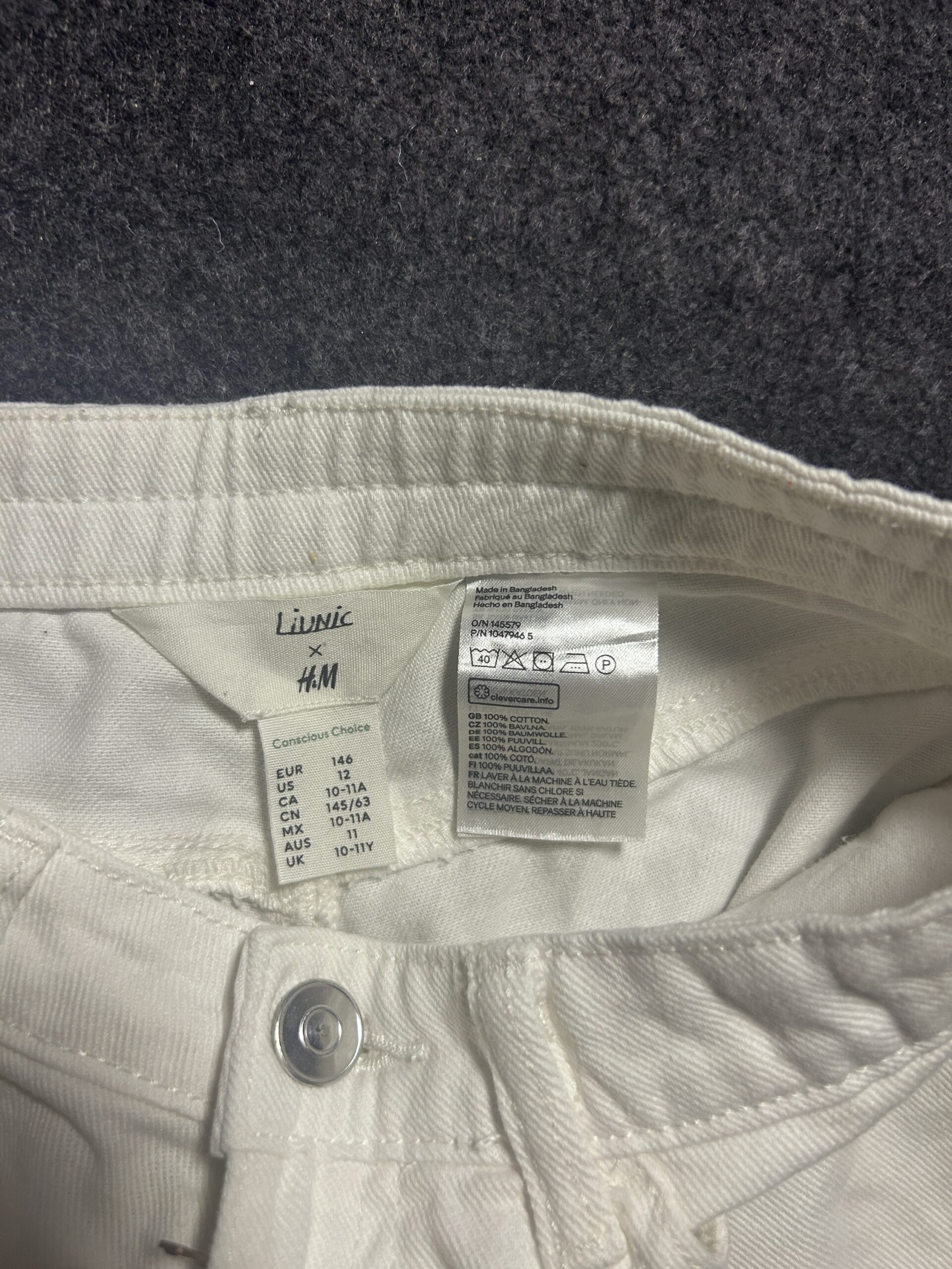 Cargo Pants detail view
