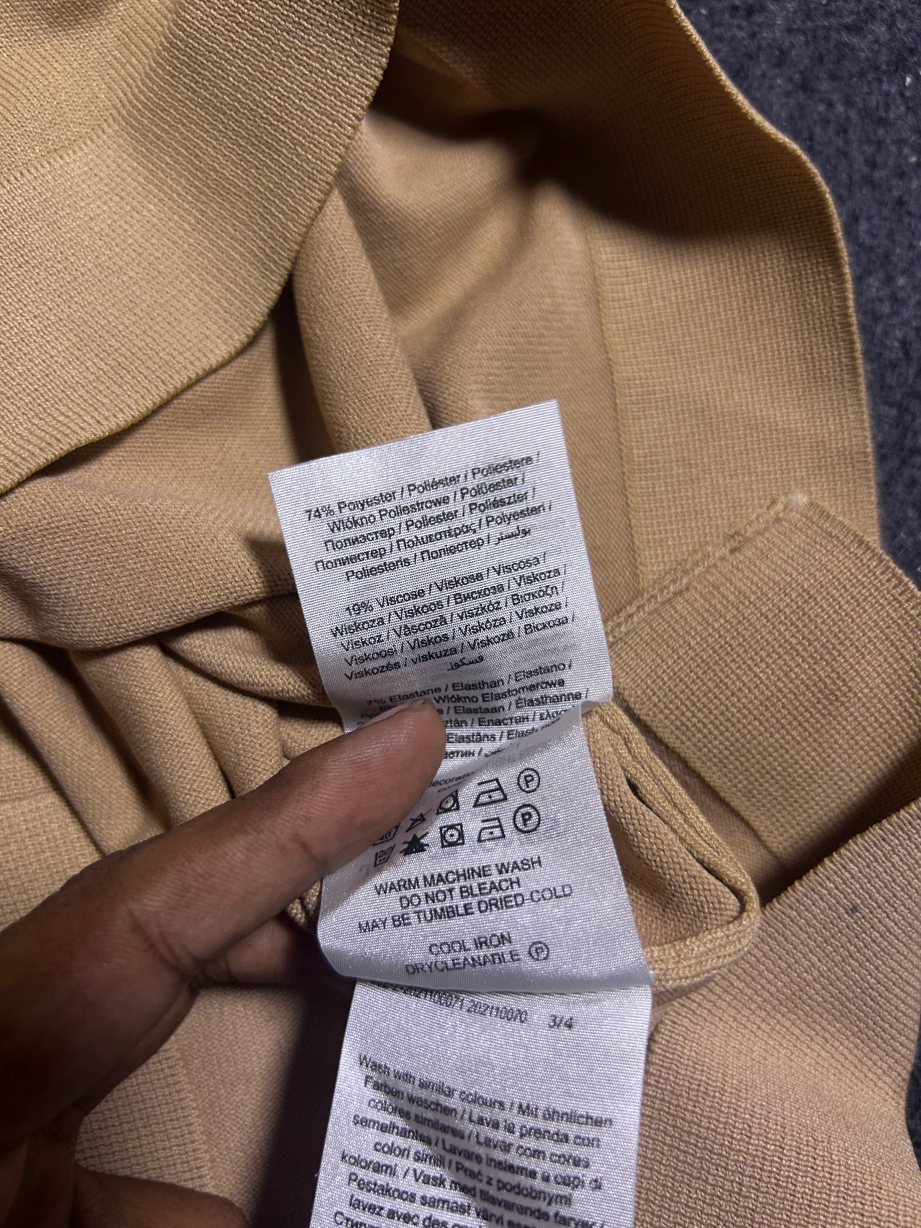 Beige Jeans detail view