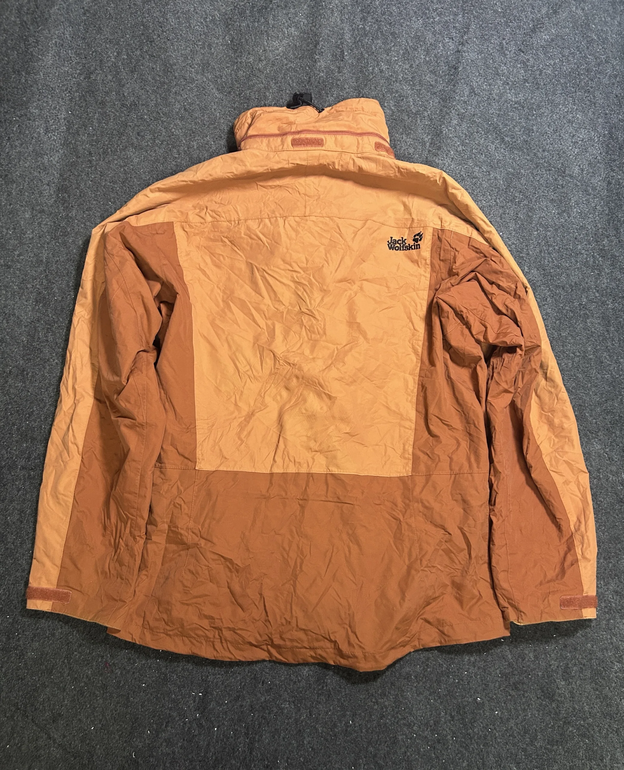 Jack Wolfskin Brown Jacket back view