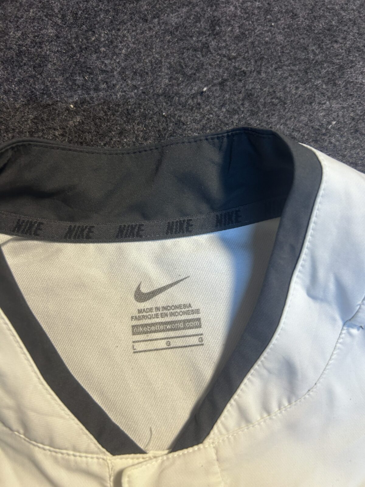 Nike White Windbreaker Jacket detail view
