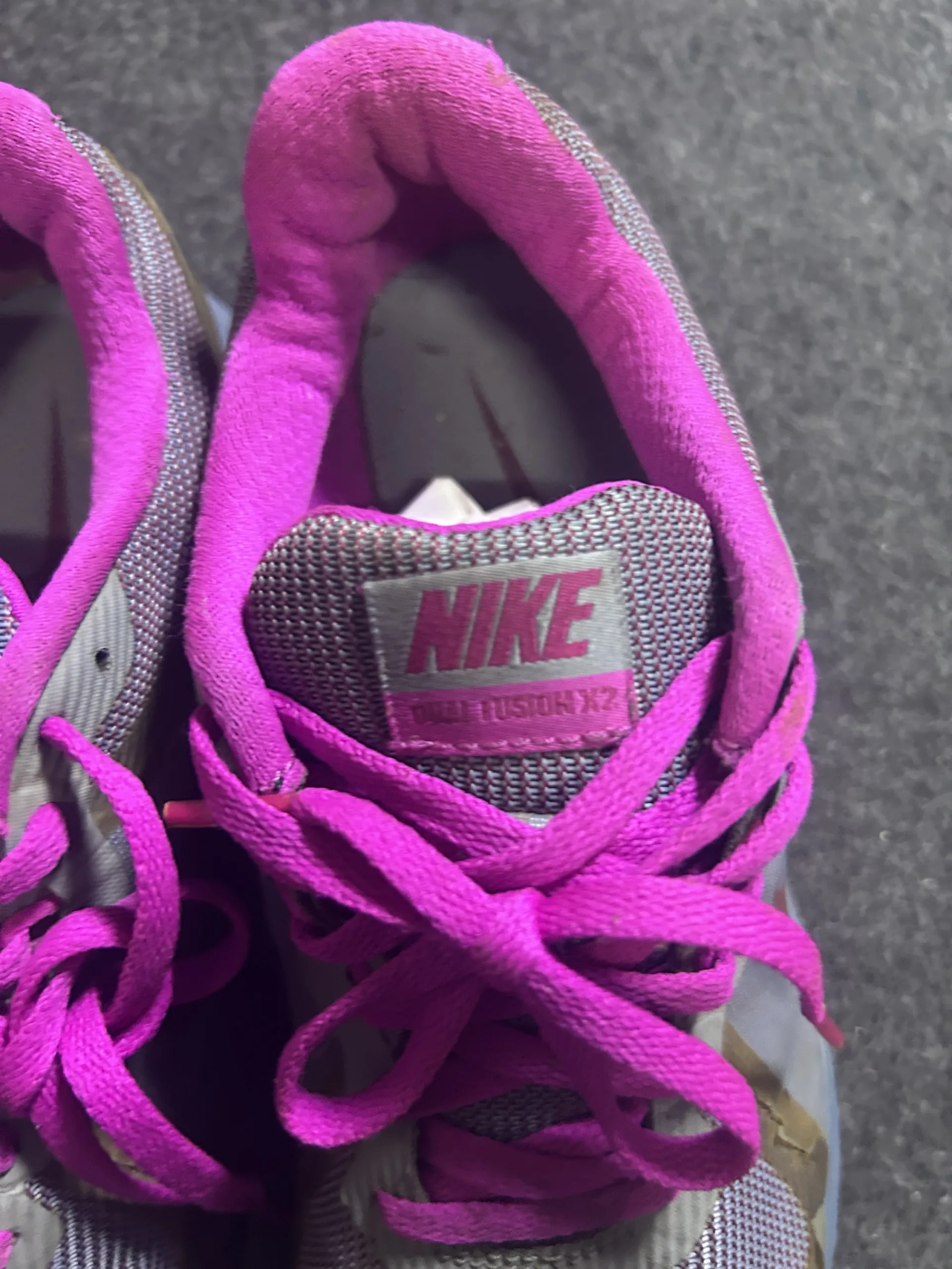 Nike simple back view