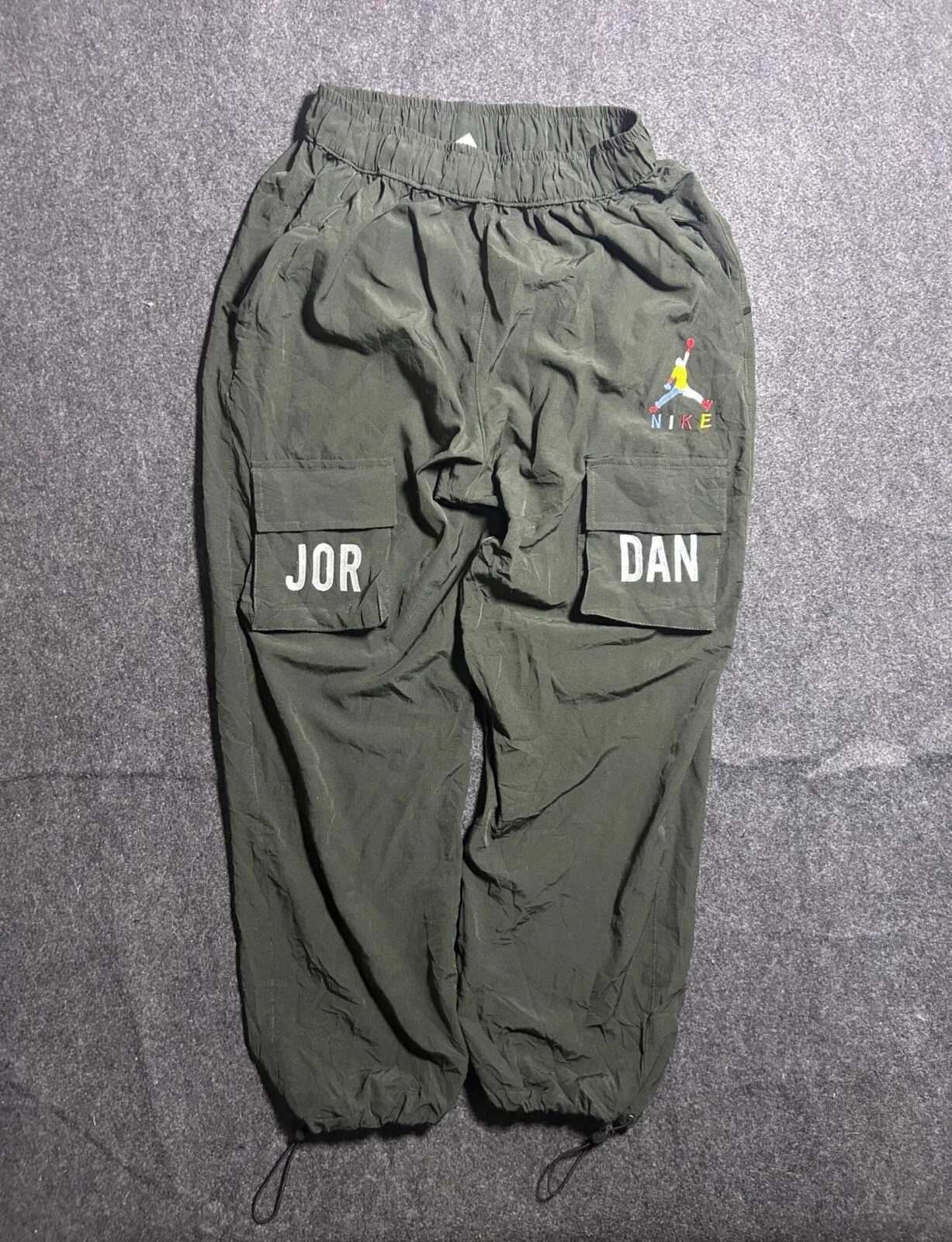 Nike Green Cargo Pants front view