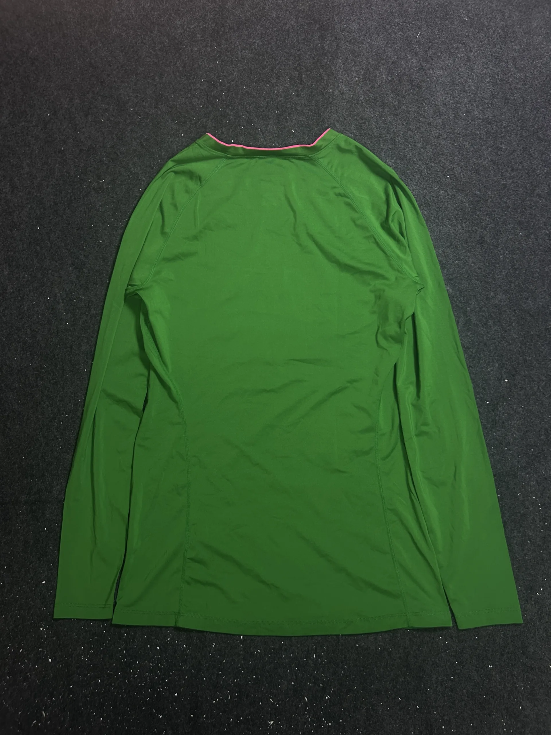 Nike Dri-FIT Green T-Shirt detail view
