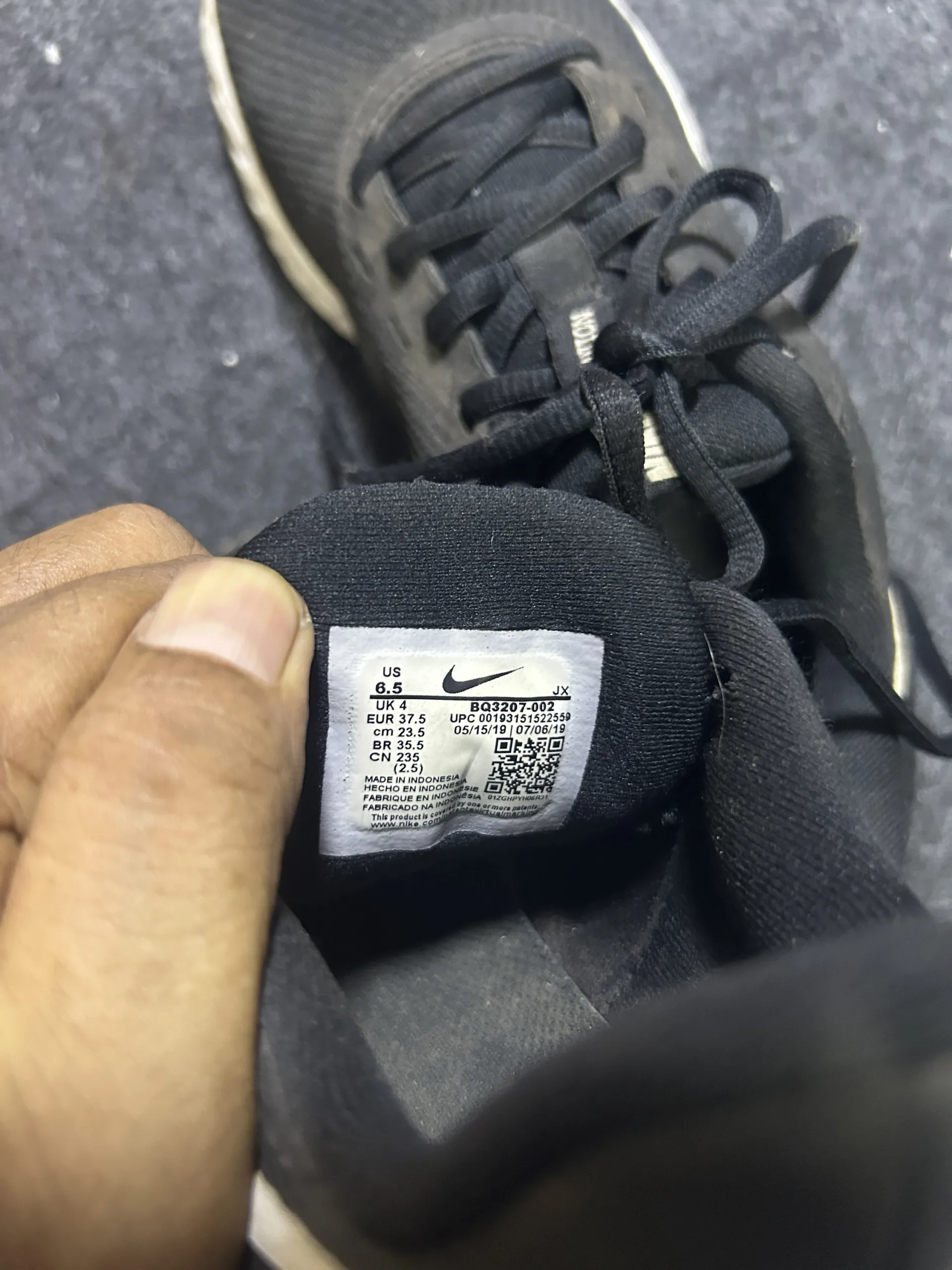 Nike Black simple alternate view