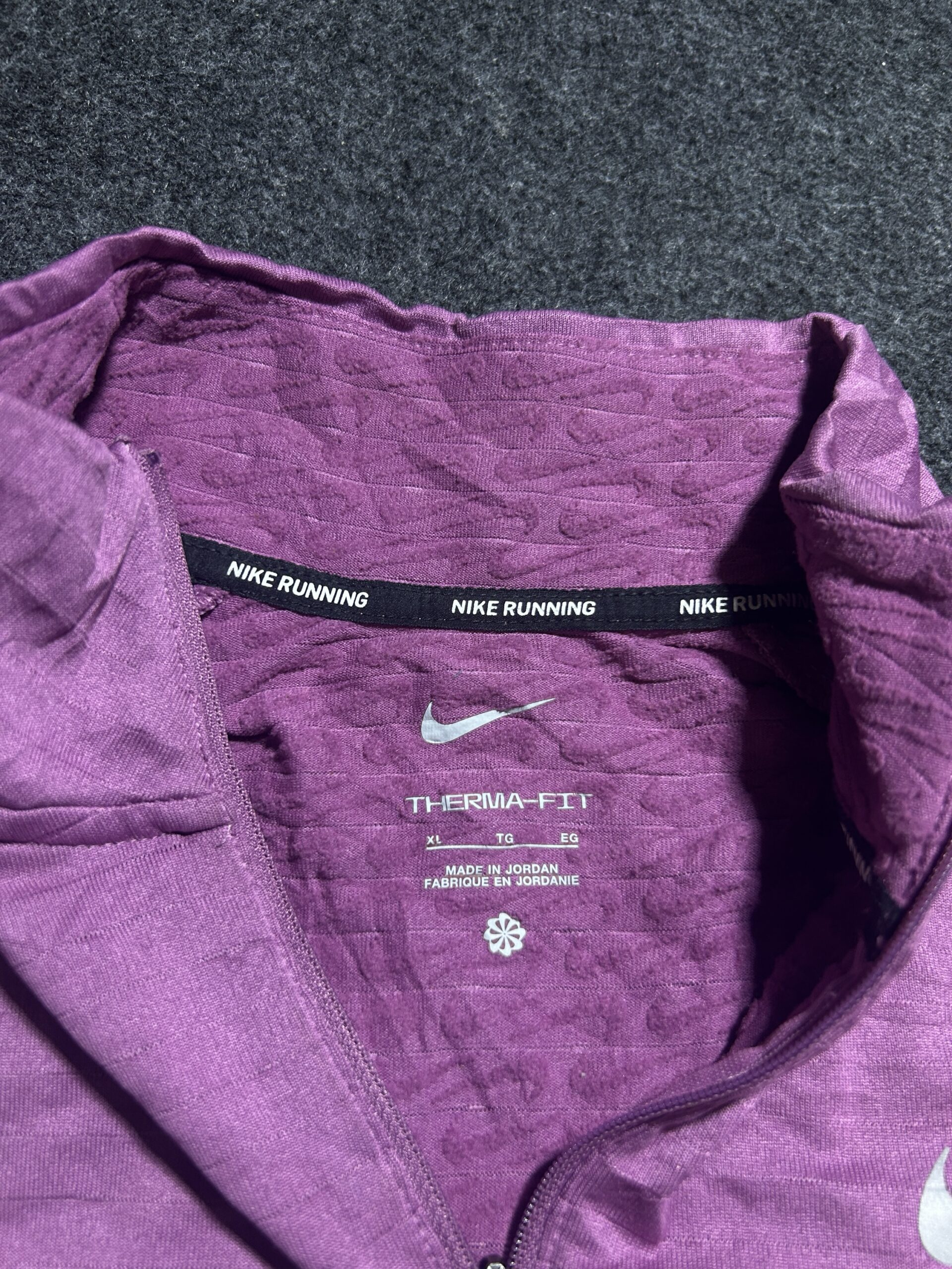 Nike Pink simple detail view