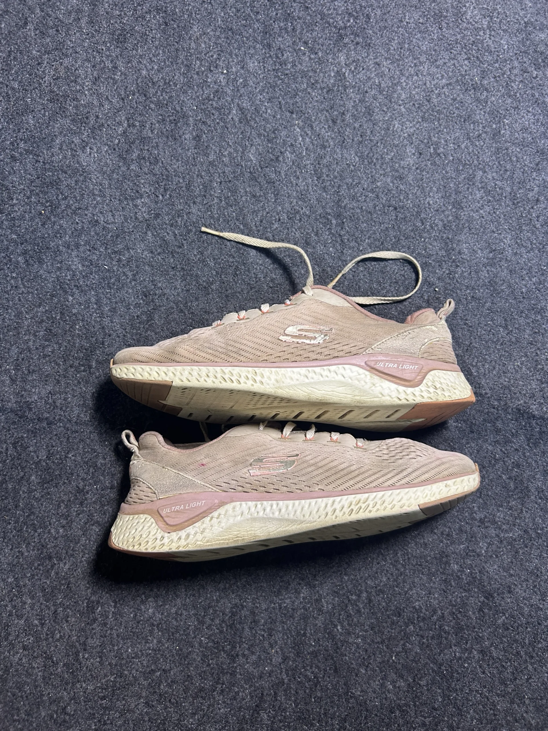 Beige simple front view