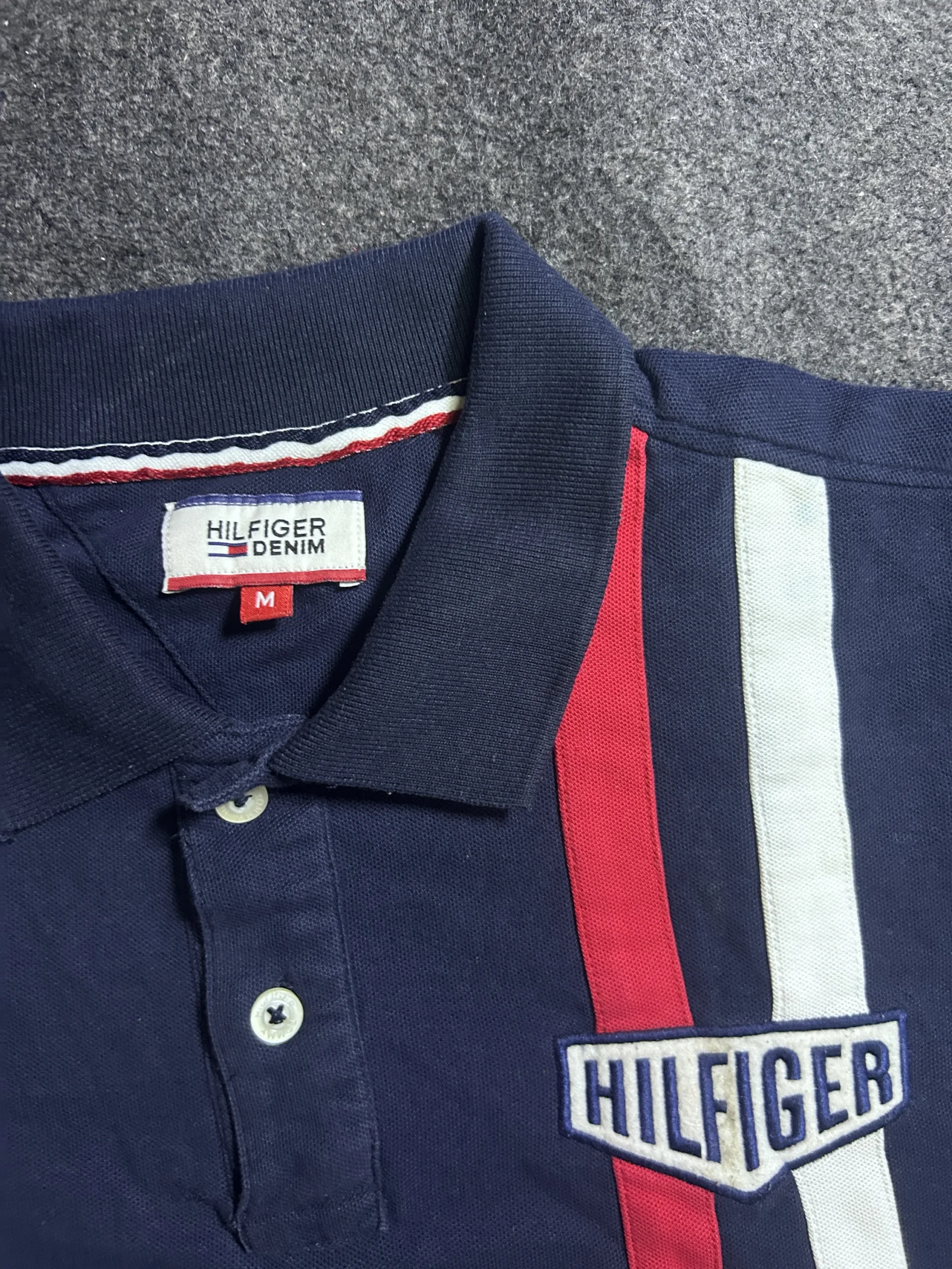 Tommy Hilfiger Navy T-Shirt detail view