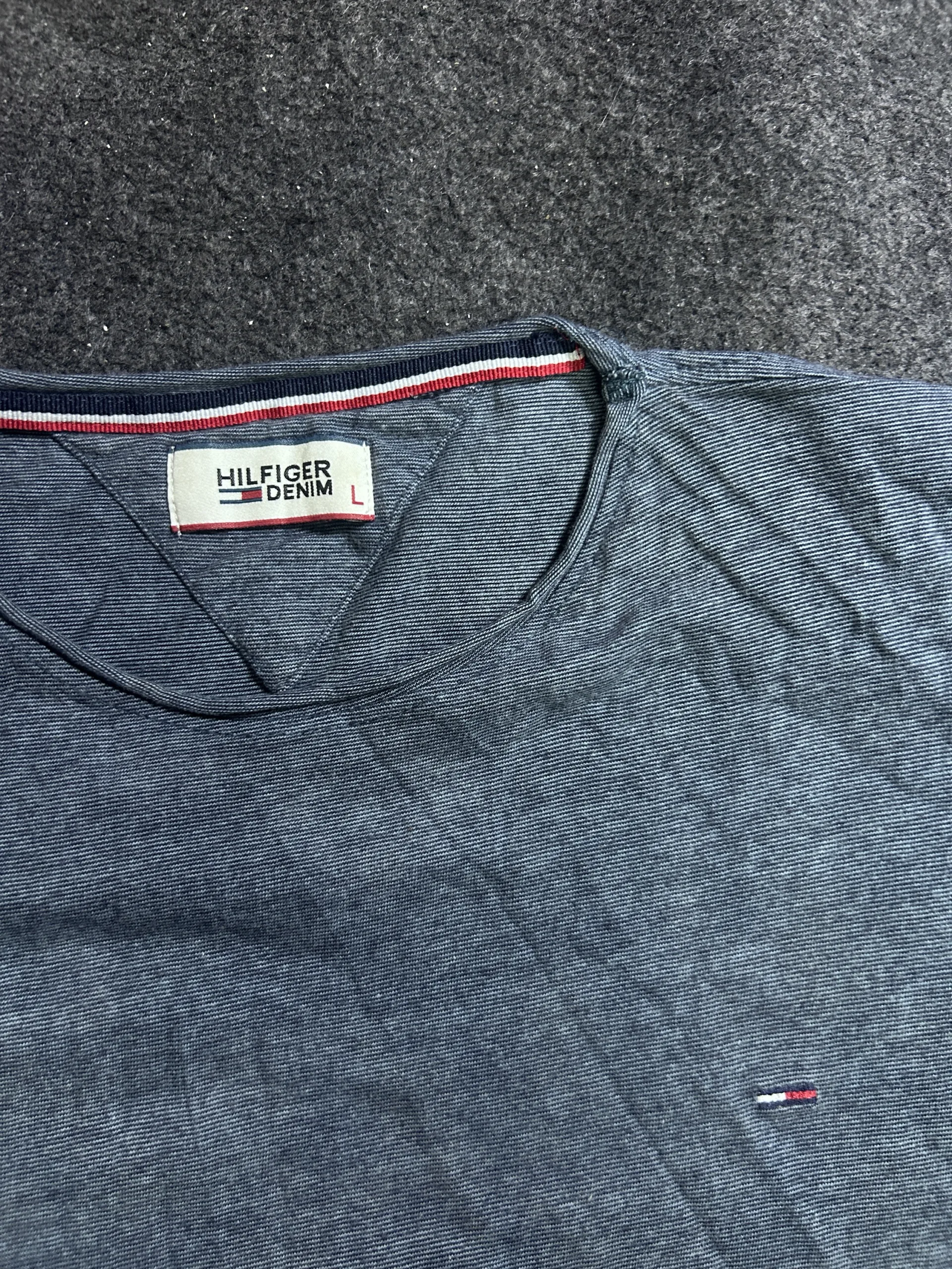 Tommy Hilfiger Grey T-Shirt detail view