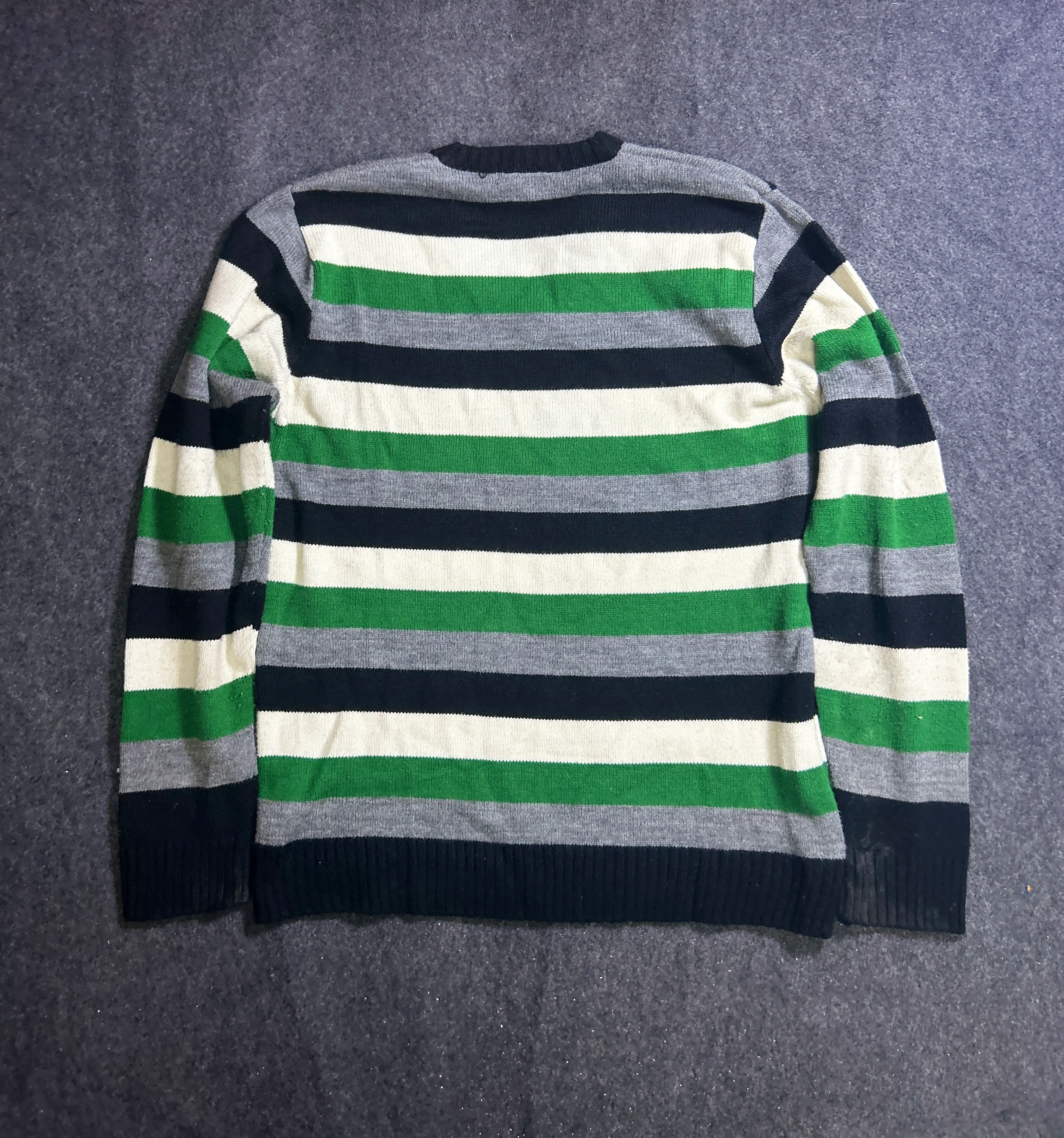 Tommy Hilfiger Black Sweater detail view