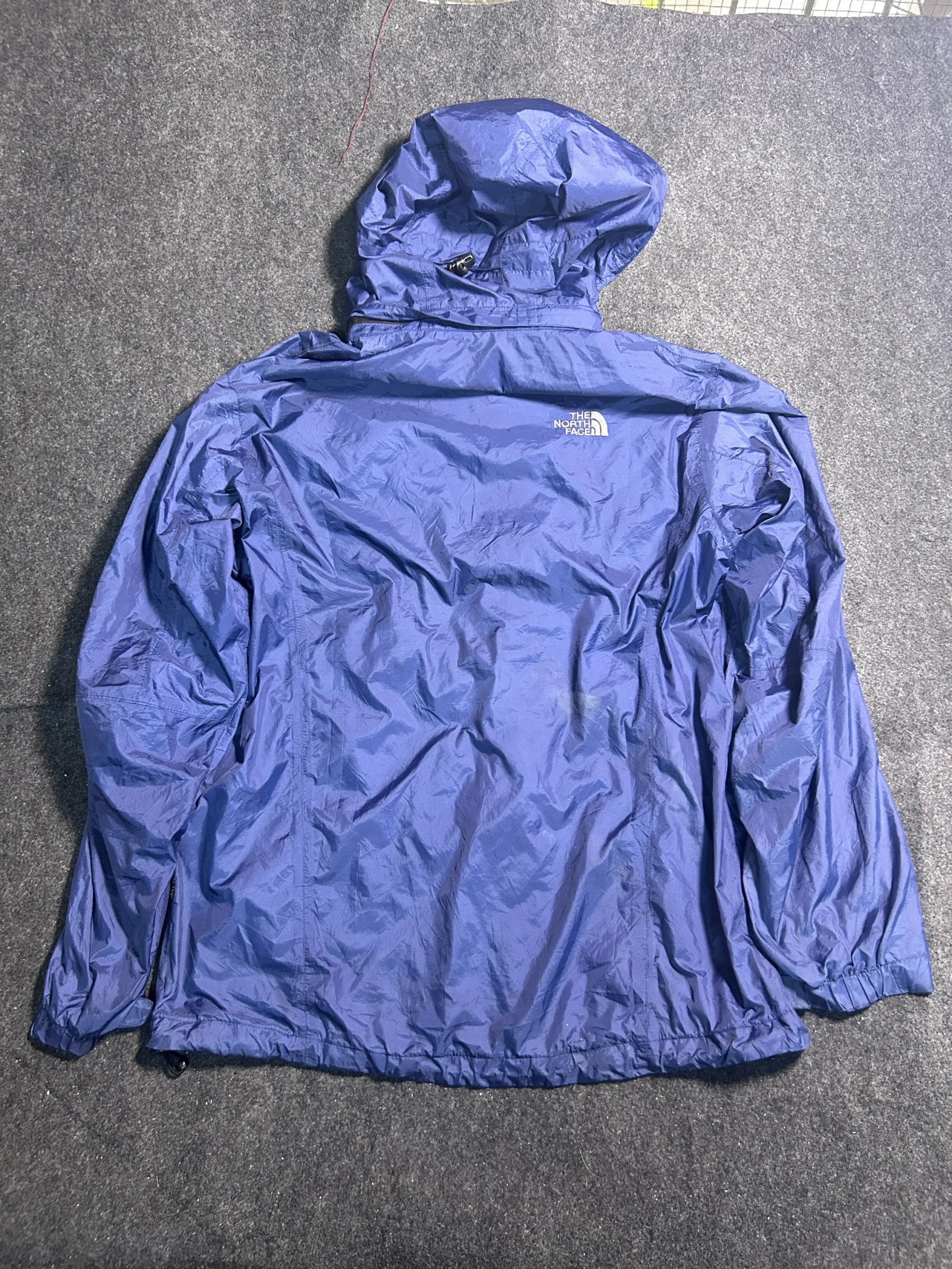 The North Face GORE-TEX Blue Windbreaker Jacket detail view