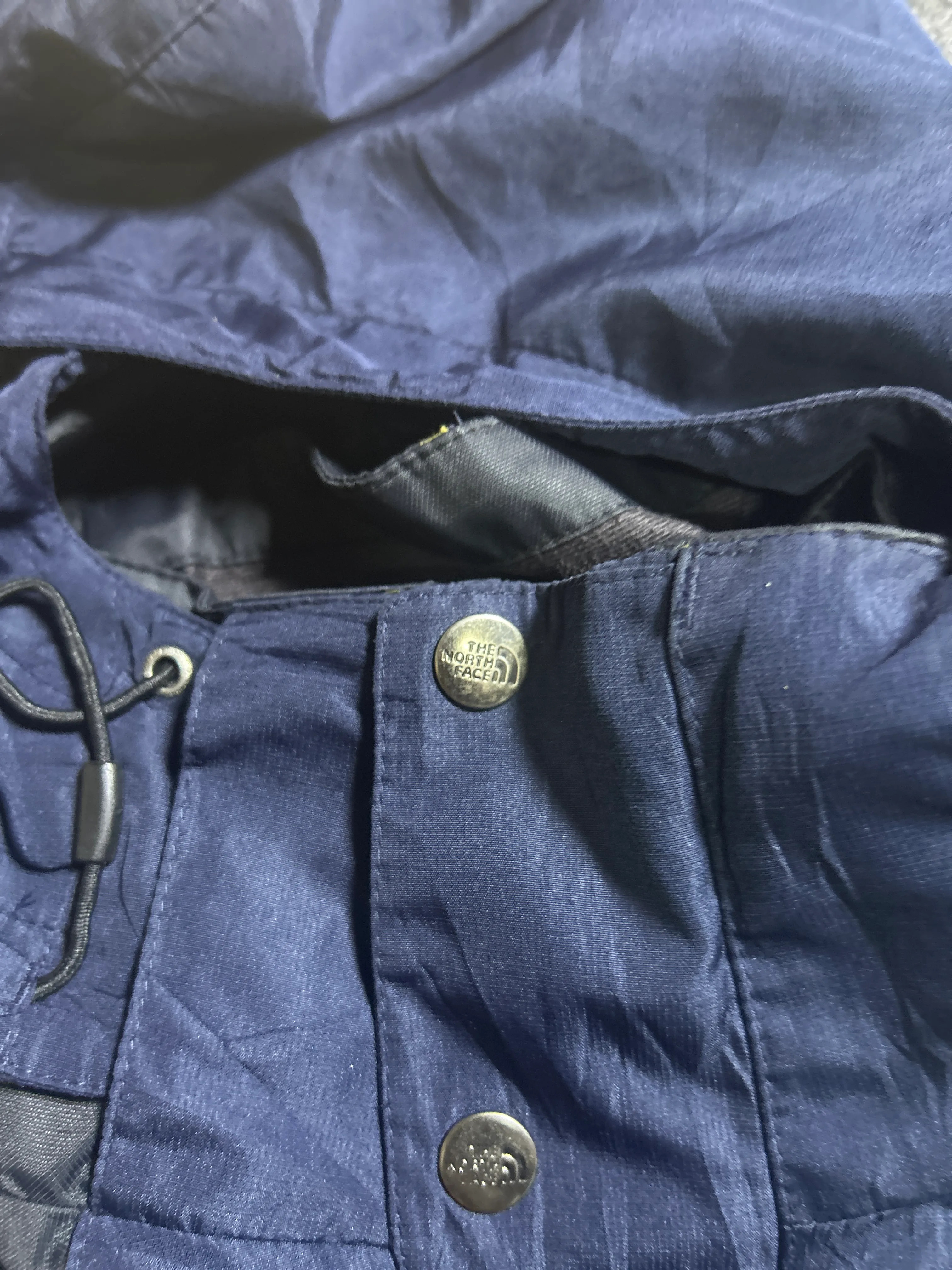 The North Face GORE-TEX Black Jacket detail view