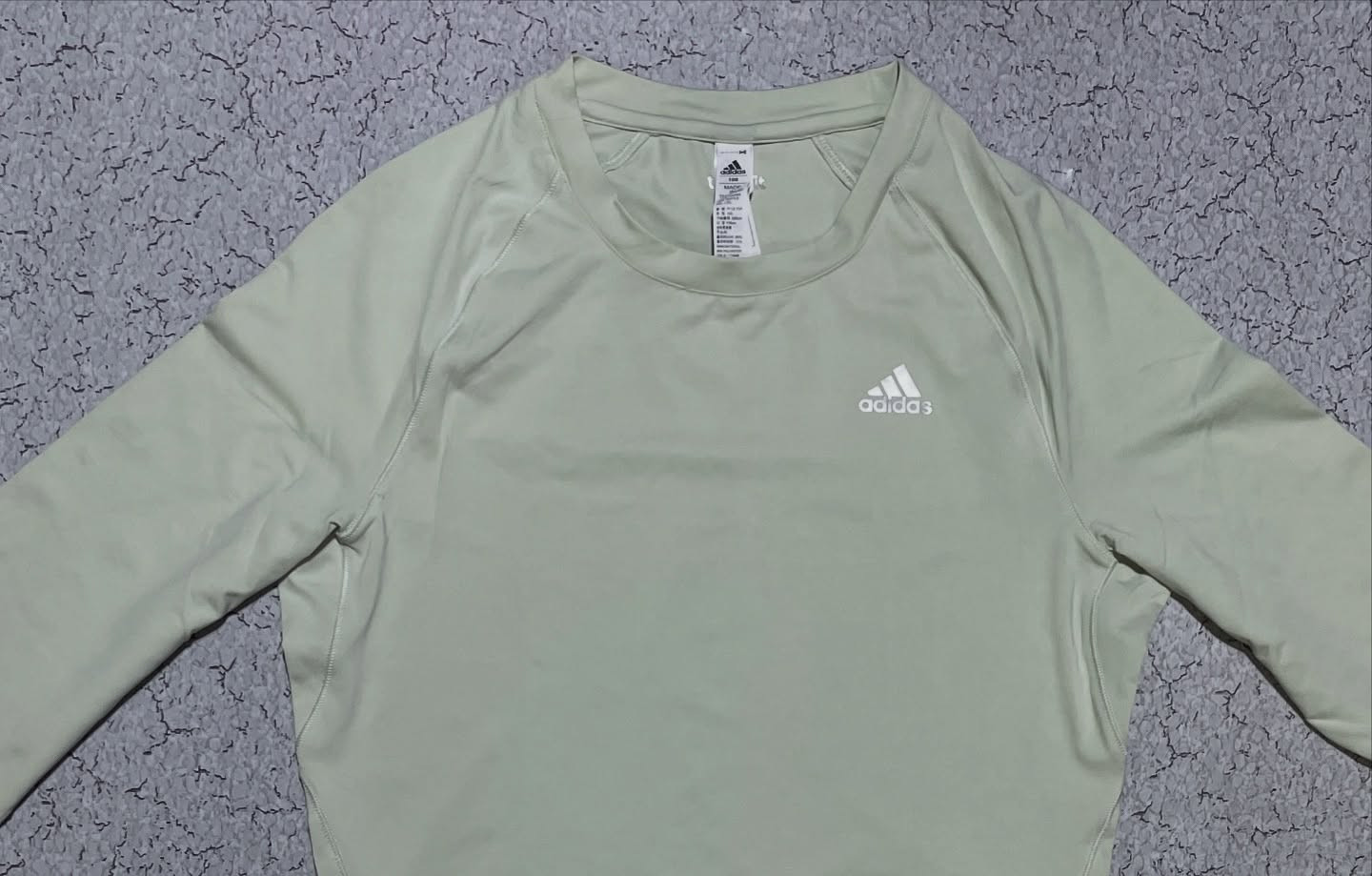 Adidas Green T-Shirt detail view