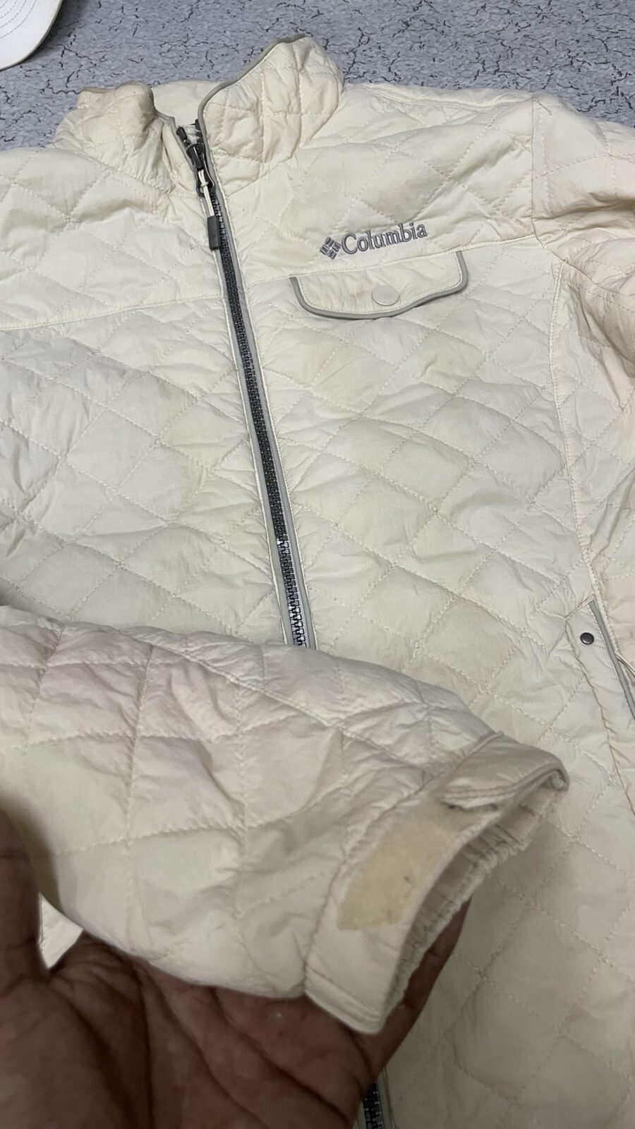 Columbia White Jacket detail view