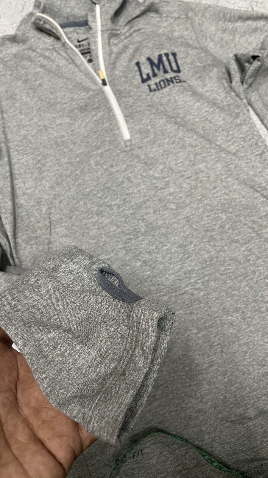 Nike Grey T-Shirt detail view