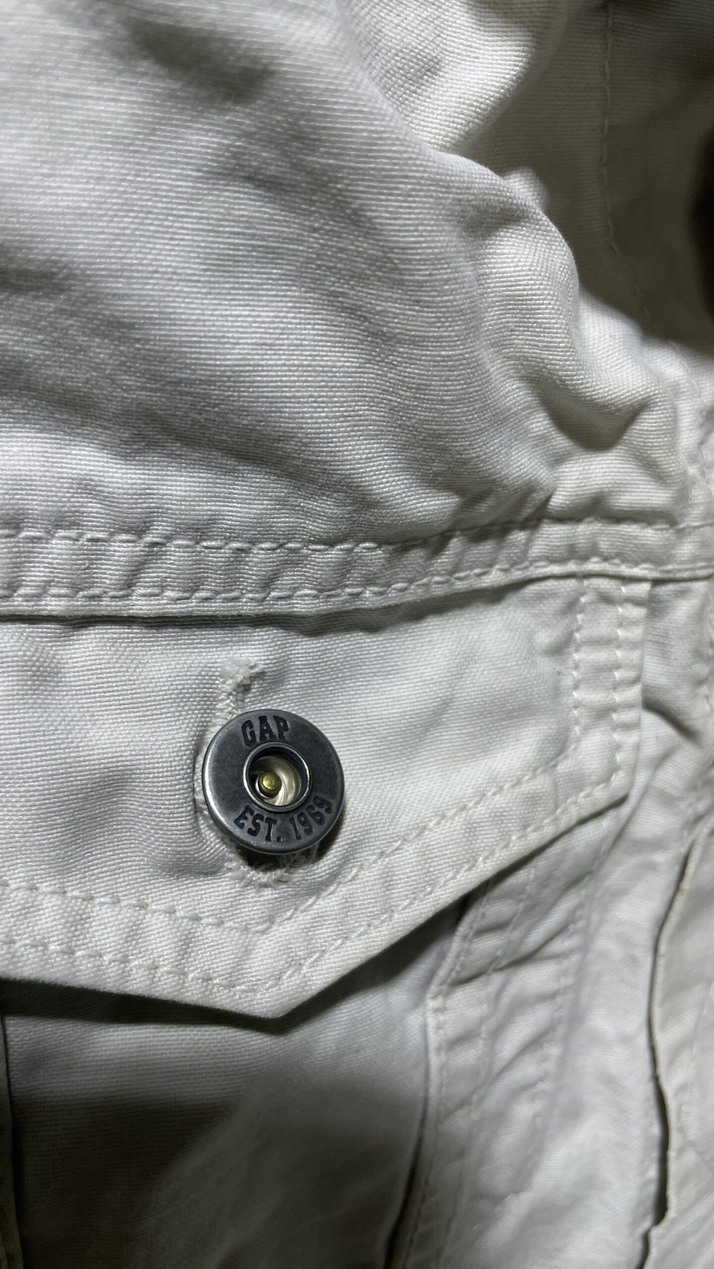 GAP White Jacket back view