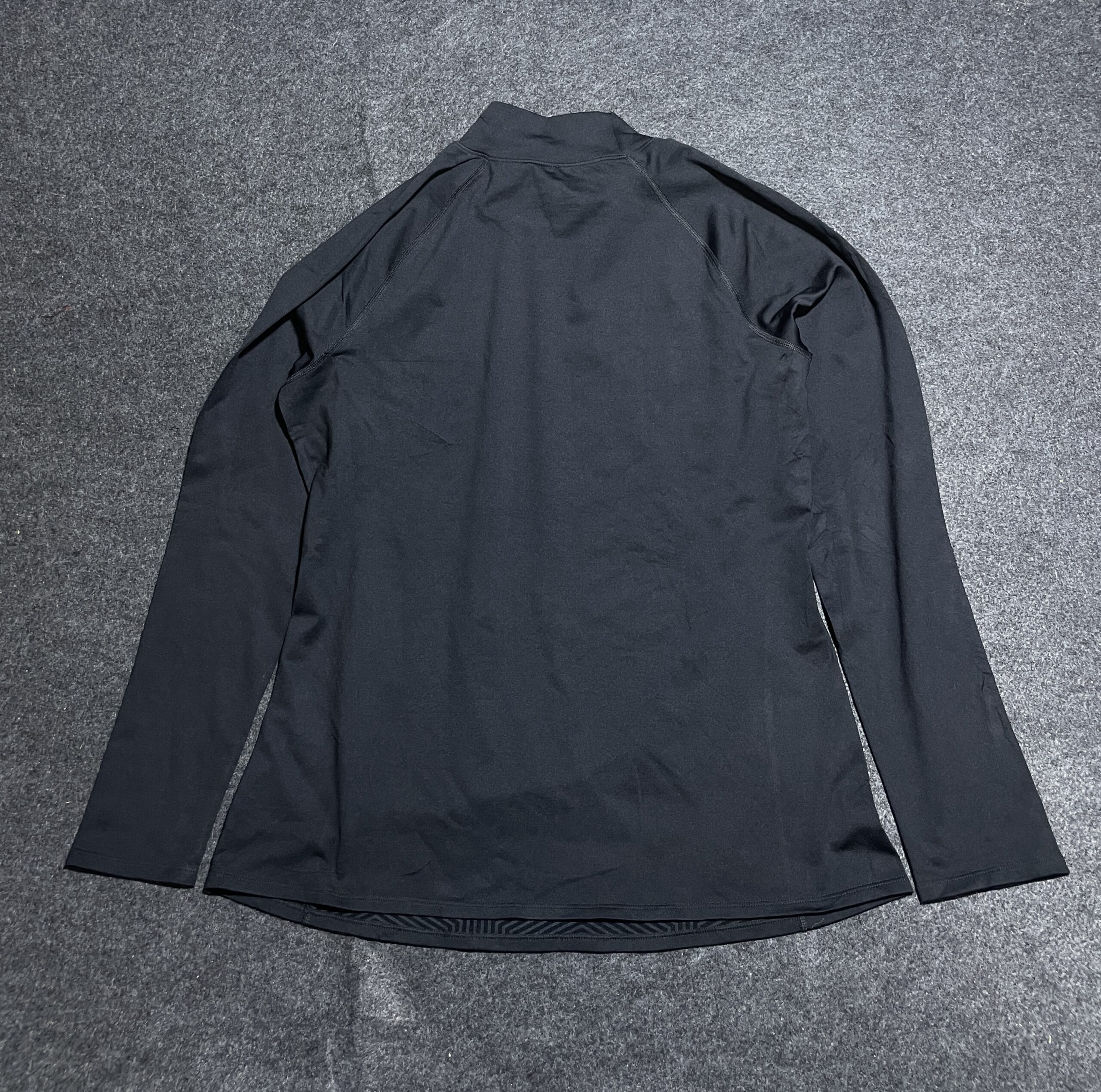Under Armour Black T-Shirt detail view