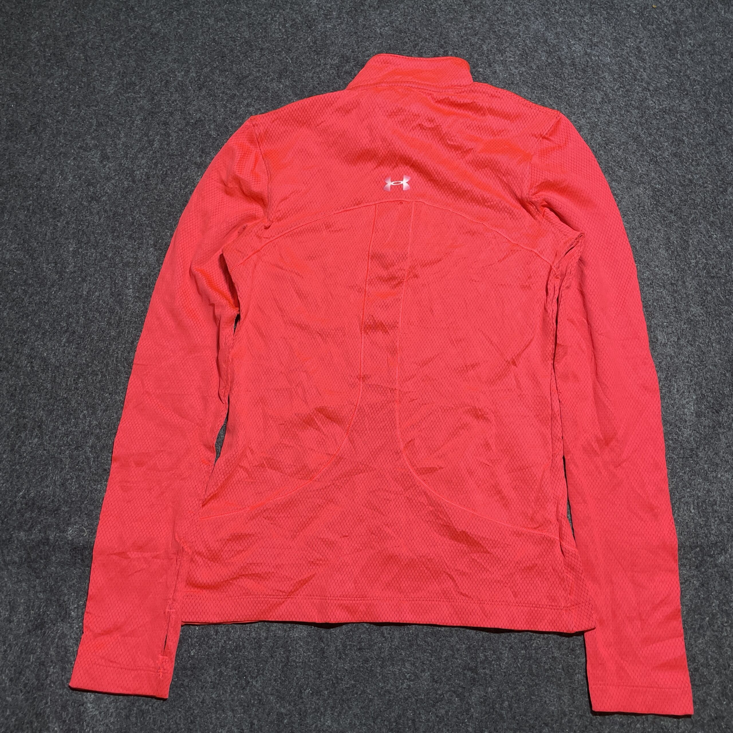 Under Armour Red simple detail view