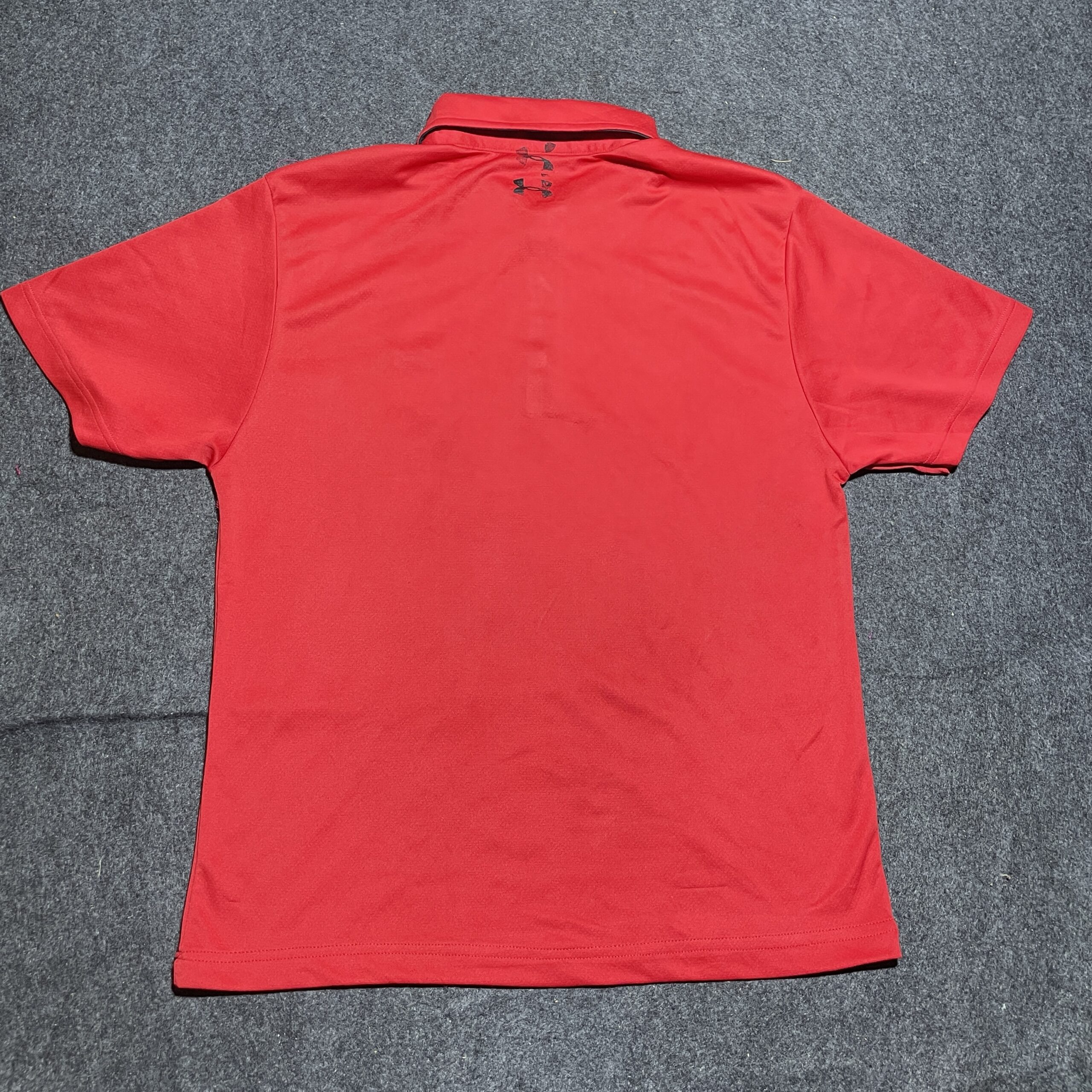 Under Armour Red T-Shirt detail view