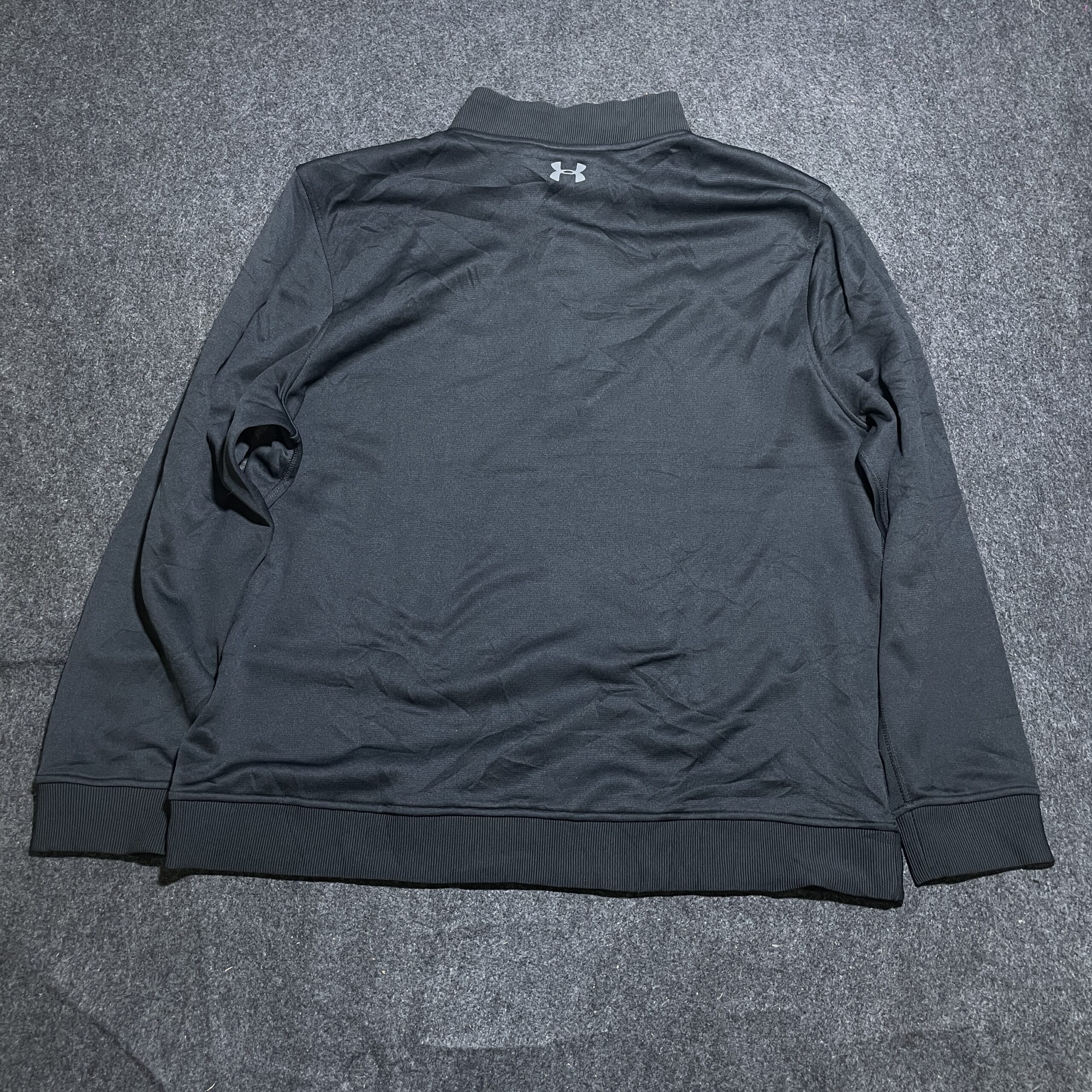 Under Armour Black T-Shirt detail view