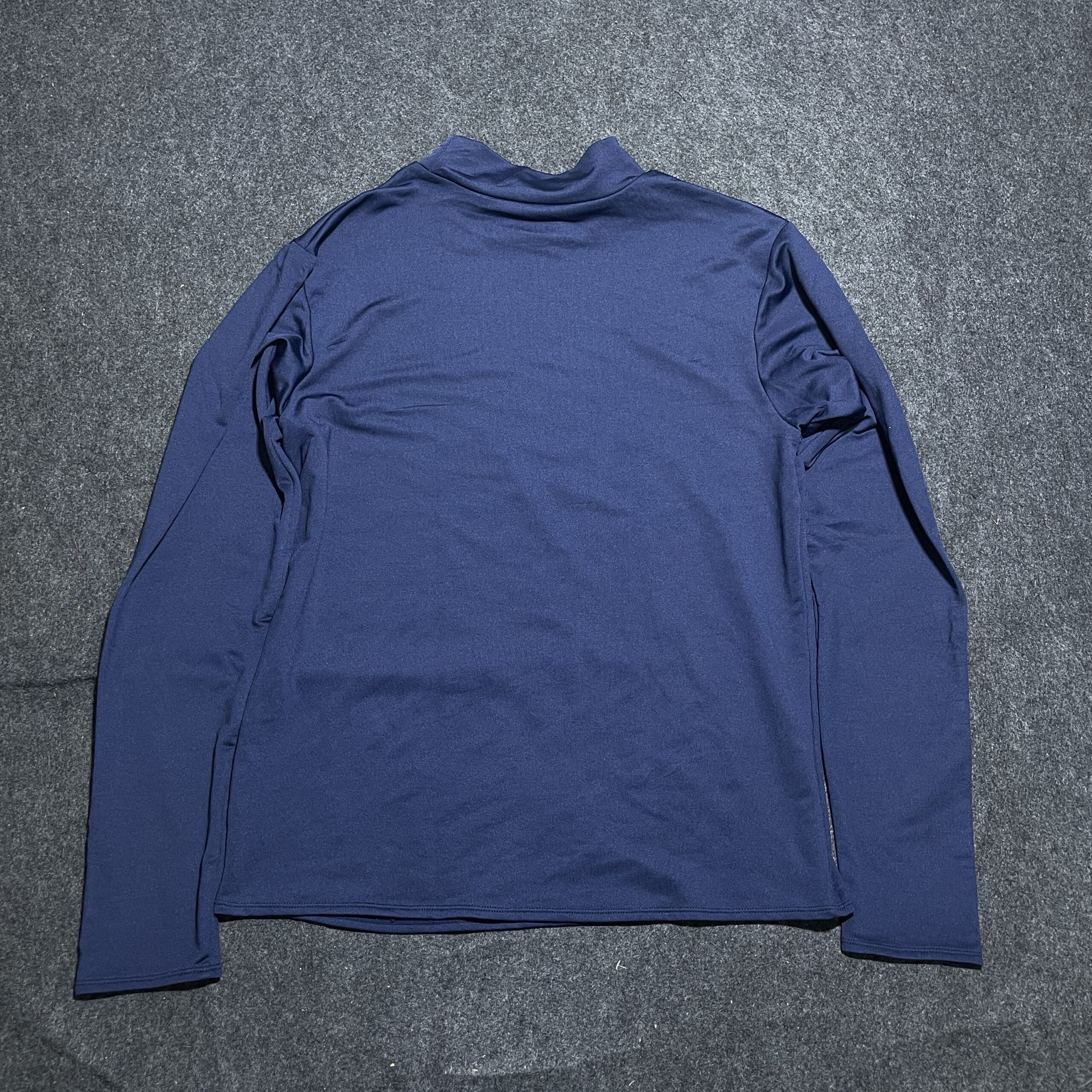 Reebok Navy simple detail view